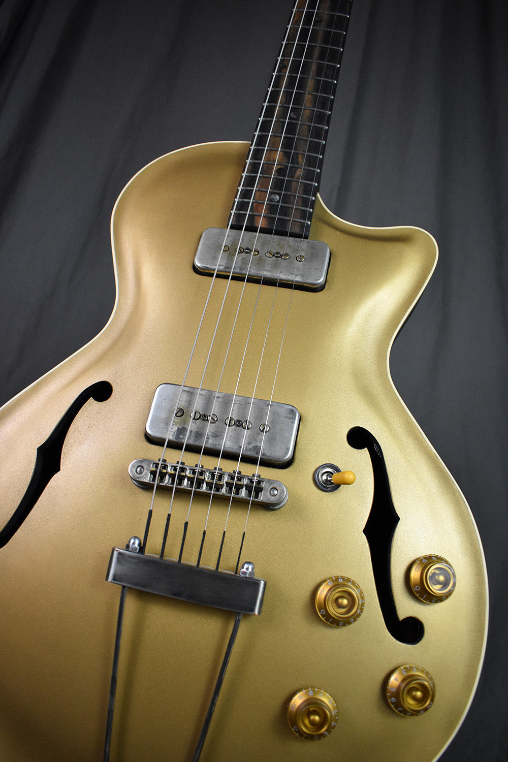 2022 Wide Sky P125 Cutaway Gold Top