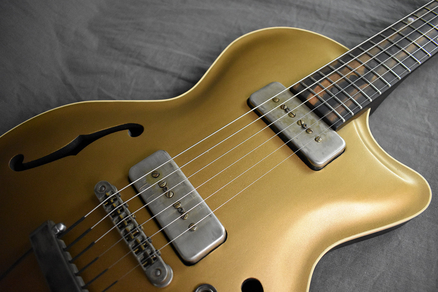 2022 Wide Sky P125 Cutaway Gold Top