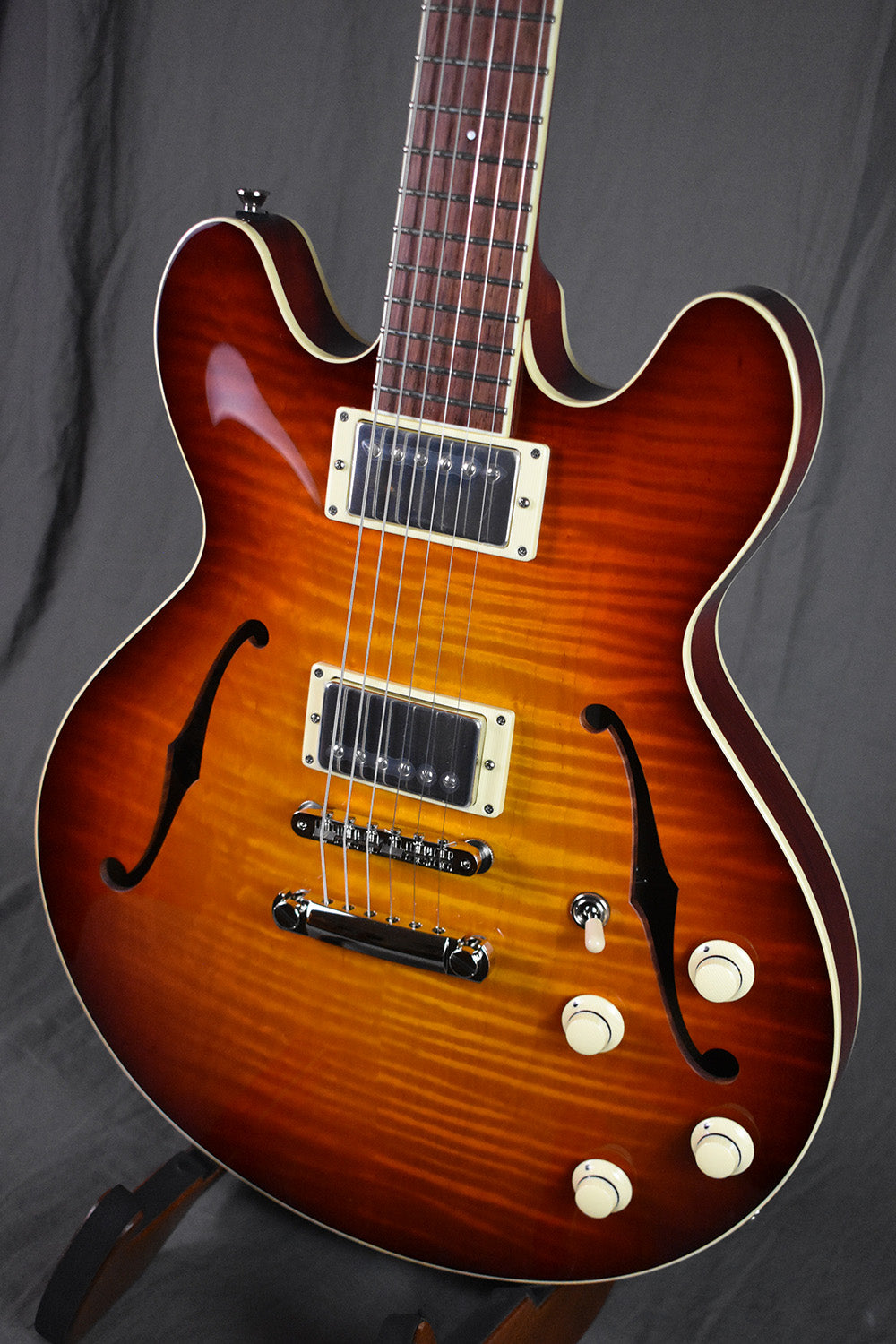 Collings I-35 Deluxe Dark Cherry Sunburst