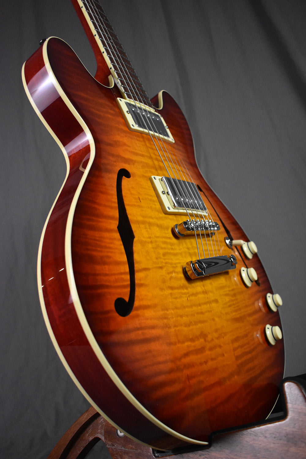 Collings I-35 Deluxe Dark Cherry Sunburst