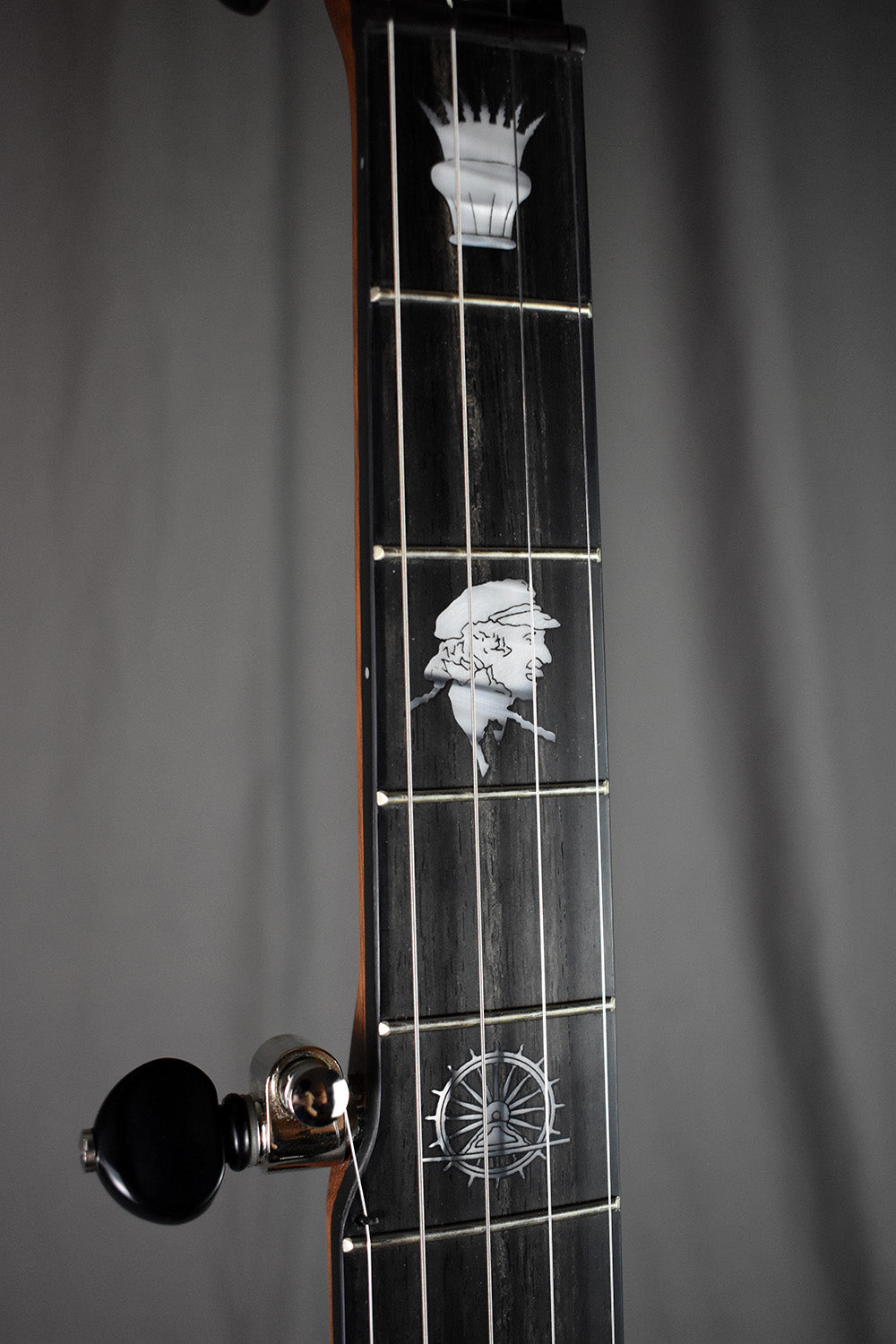 Deering Julia Belle Low-Tuned 5-String Banjo