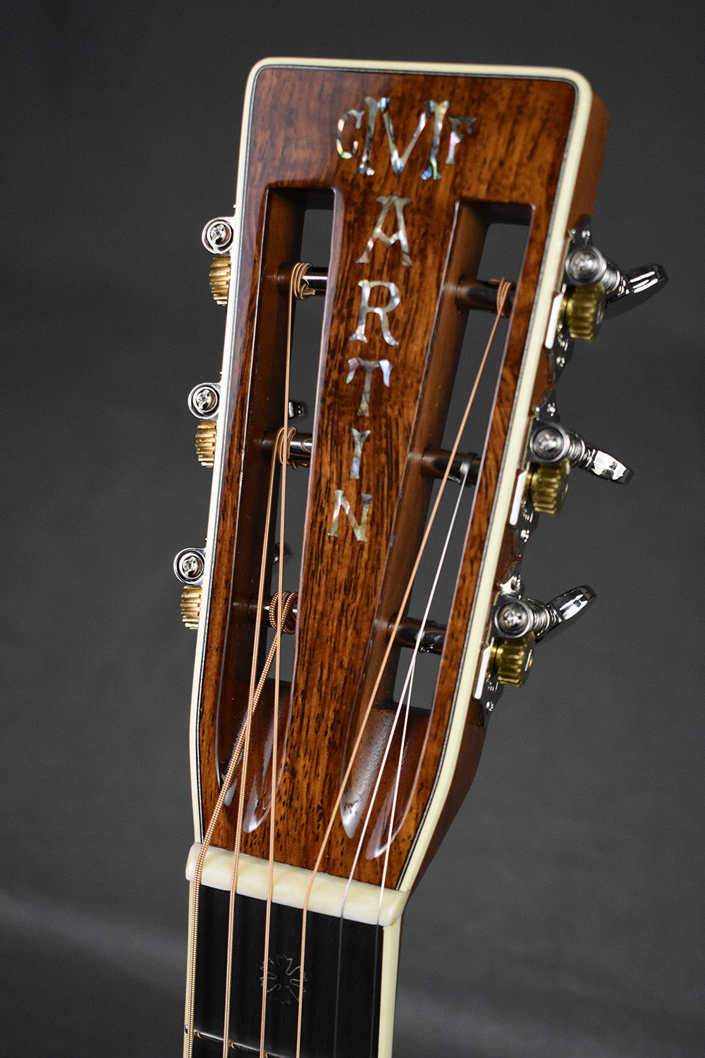 Martin Custom Shop 00-41 Ambertone Guatemalan Rosewood