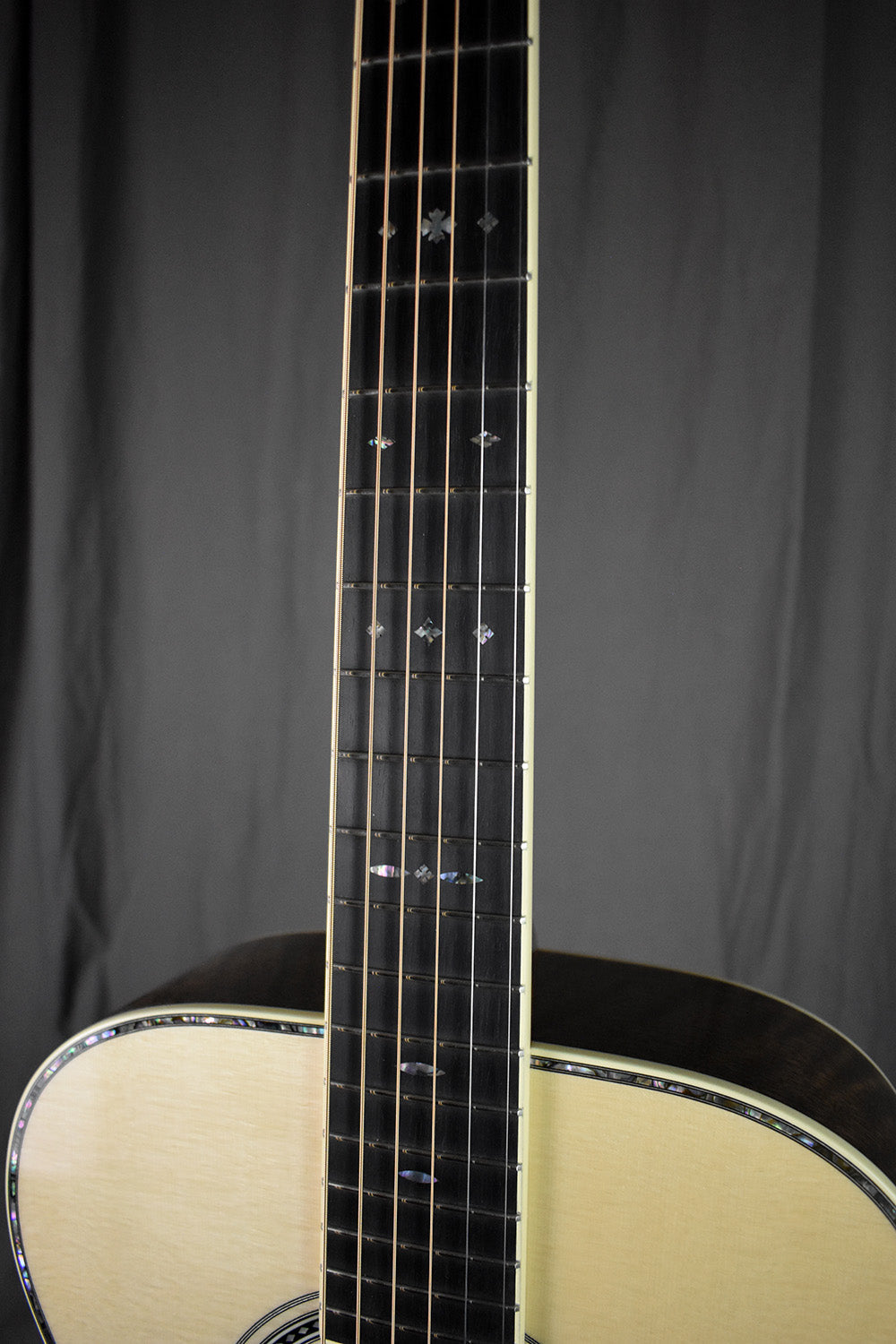 Martin Custom Shop 00-41 Black Walnut Torch