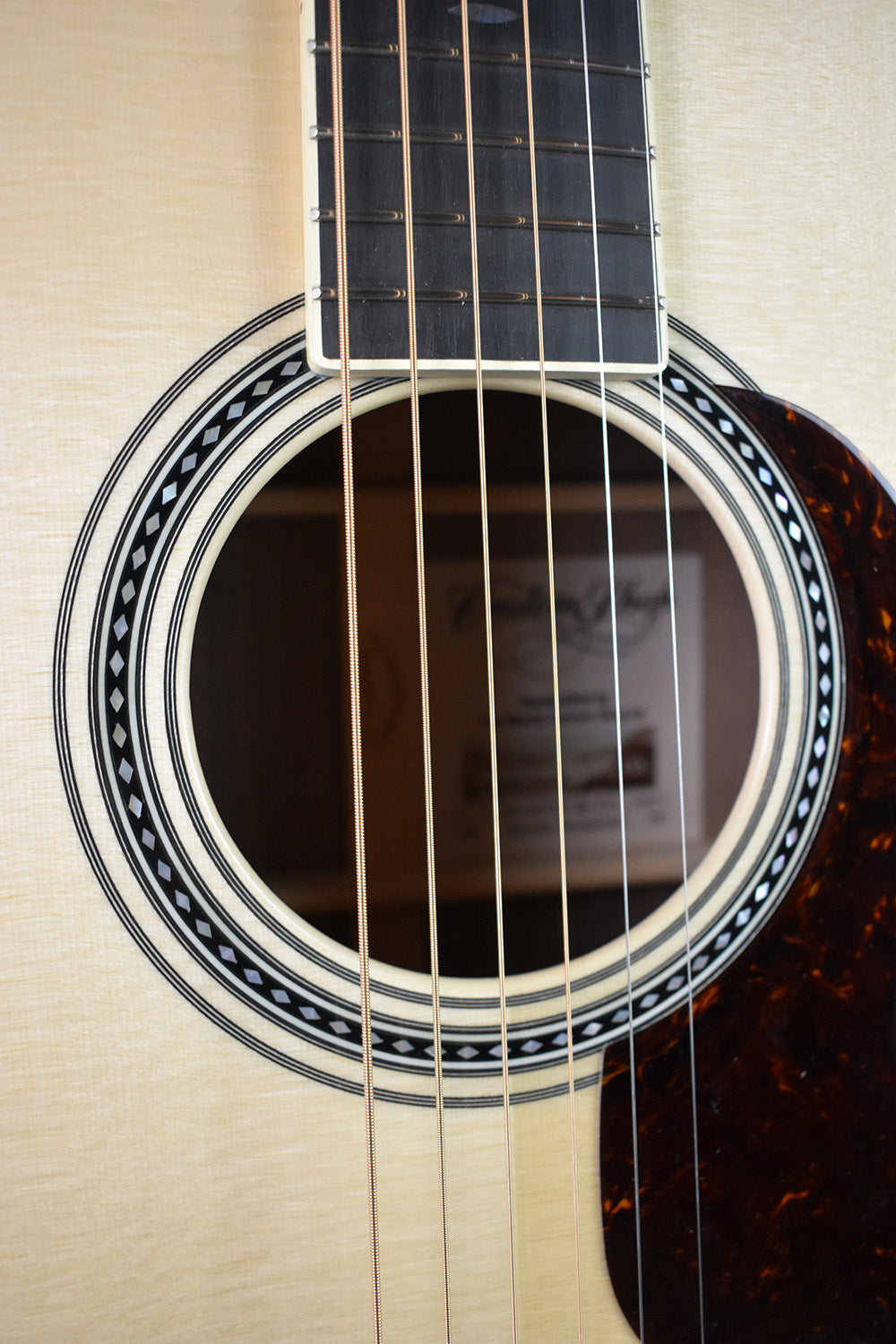 Martin Custom Shop 00-41 Black Walnut Torch