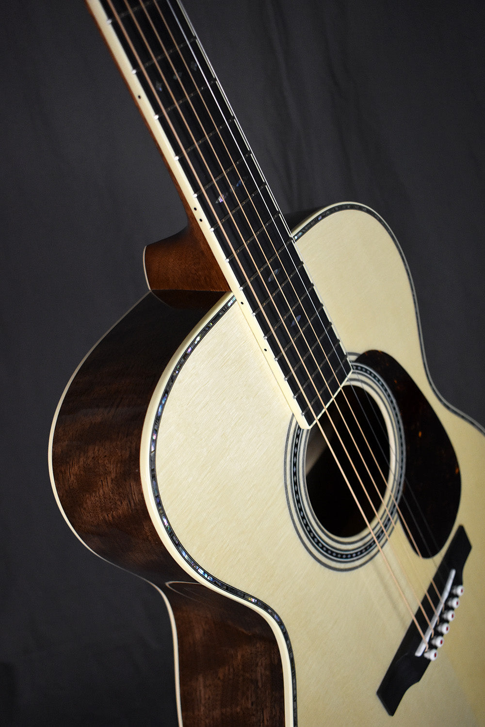 Martin Custom Shop 00-41 Black Walnut Torch