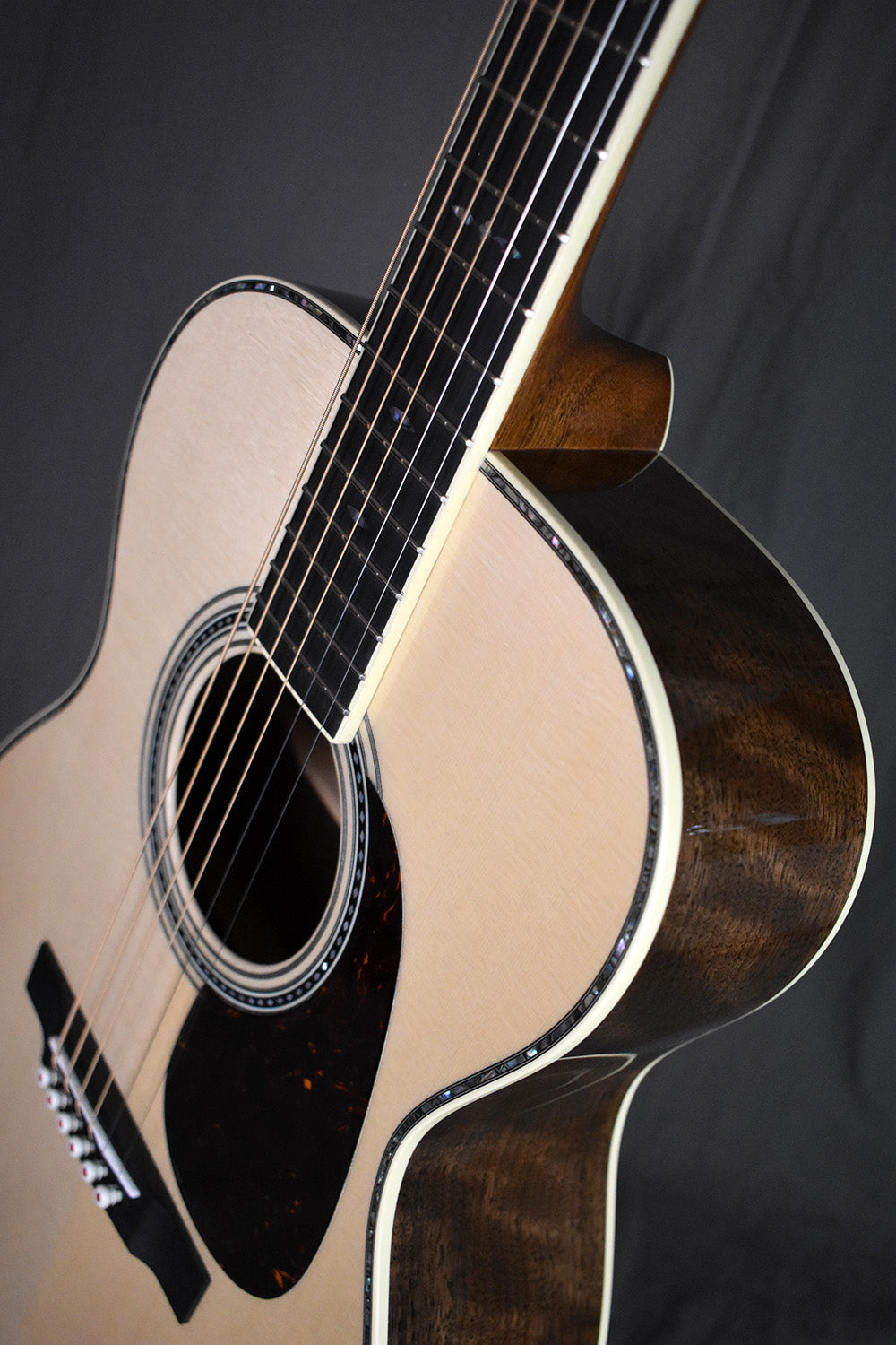 Martin Custom Shop 00-41 Black Walnut Torch