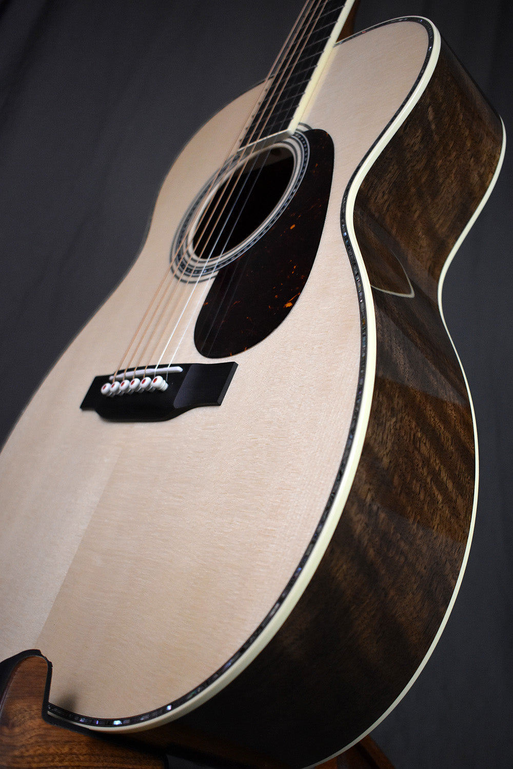 Martin Custom Shop 00-41 Black Walnut Torch