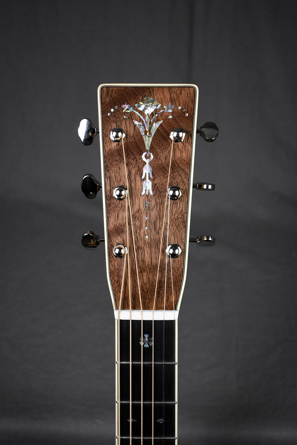 Martin Custom Shop 00-41 Black Walnut Torch