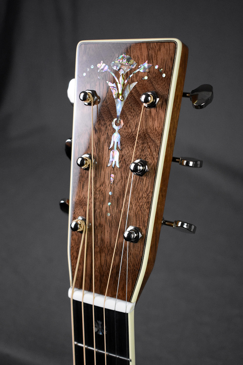 Martin Custom Shop 00-41 Black Walnut Torch
