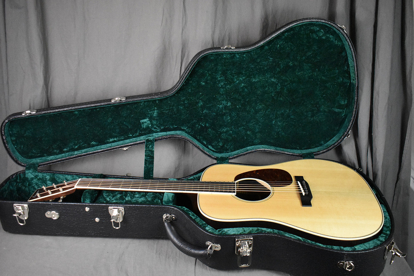 Bourgeois D Custom Large Soundhole Blue Sinker Sitka Limited Edition
