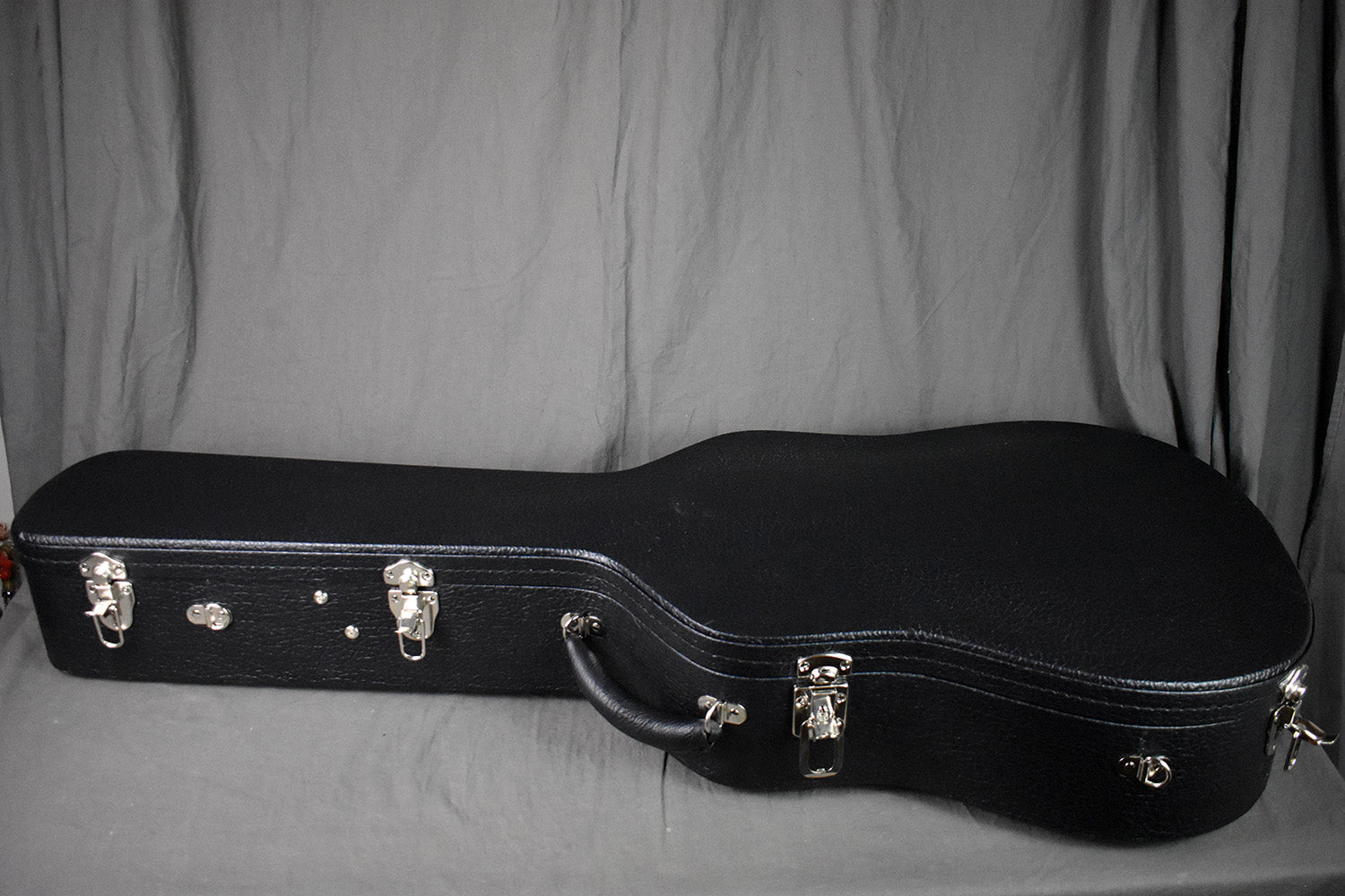 Bourgeois D Custom Large Soundhole Blue Sinker Sitka Limited Edition