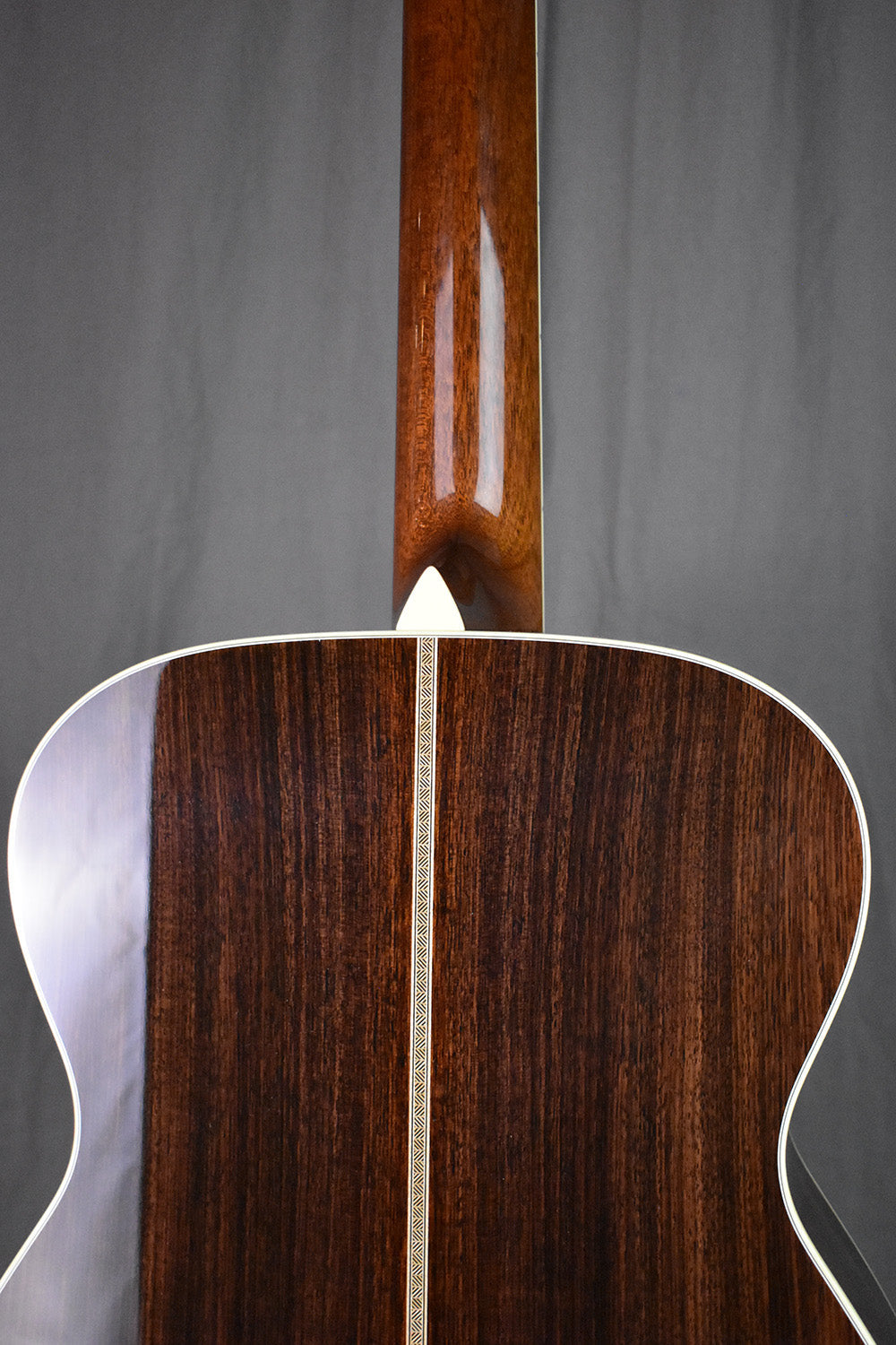 Collings 002H 14-Fret Old Growth Sitka & 42-Style Snowflakes