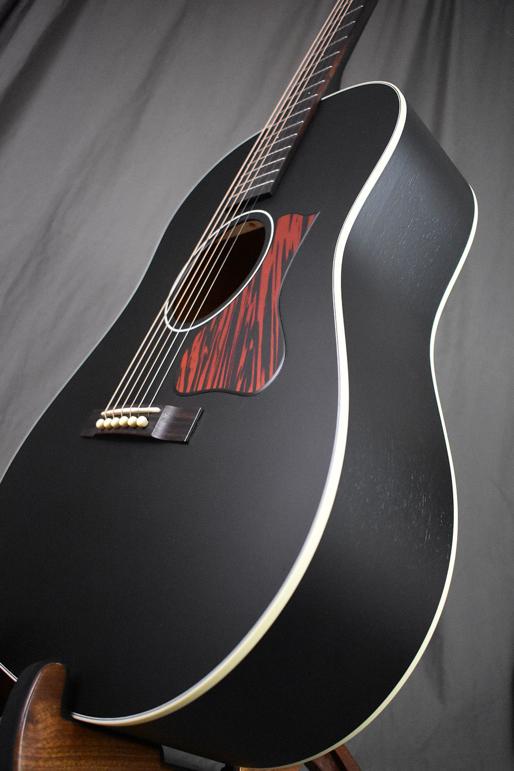 Iris DF Smeck All-Black Adirondack