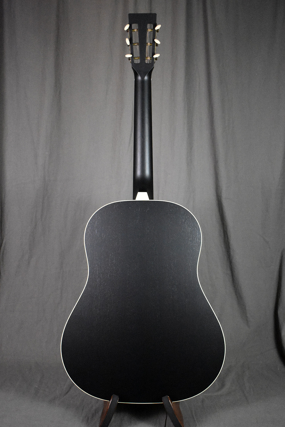 Iris DF Smeck All-Black Adirondack