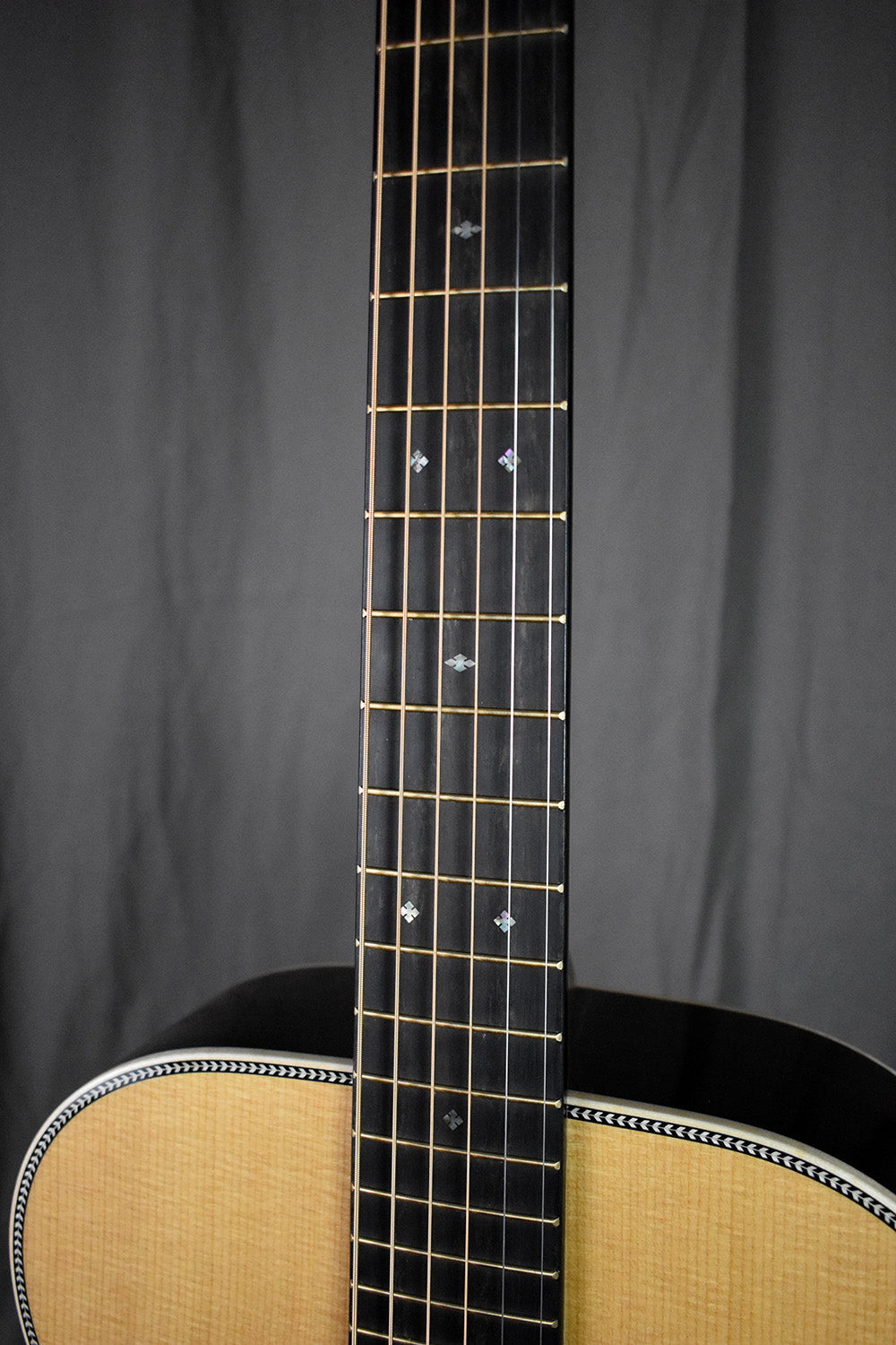 Martin 00-28 Modern Deluxe