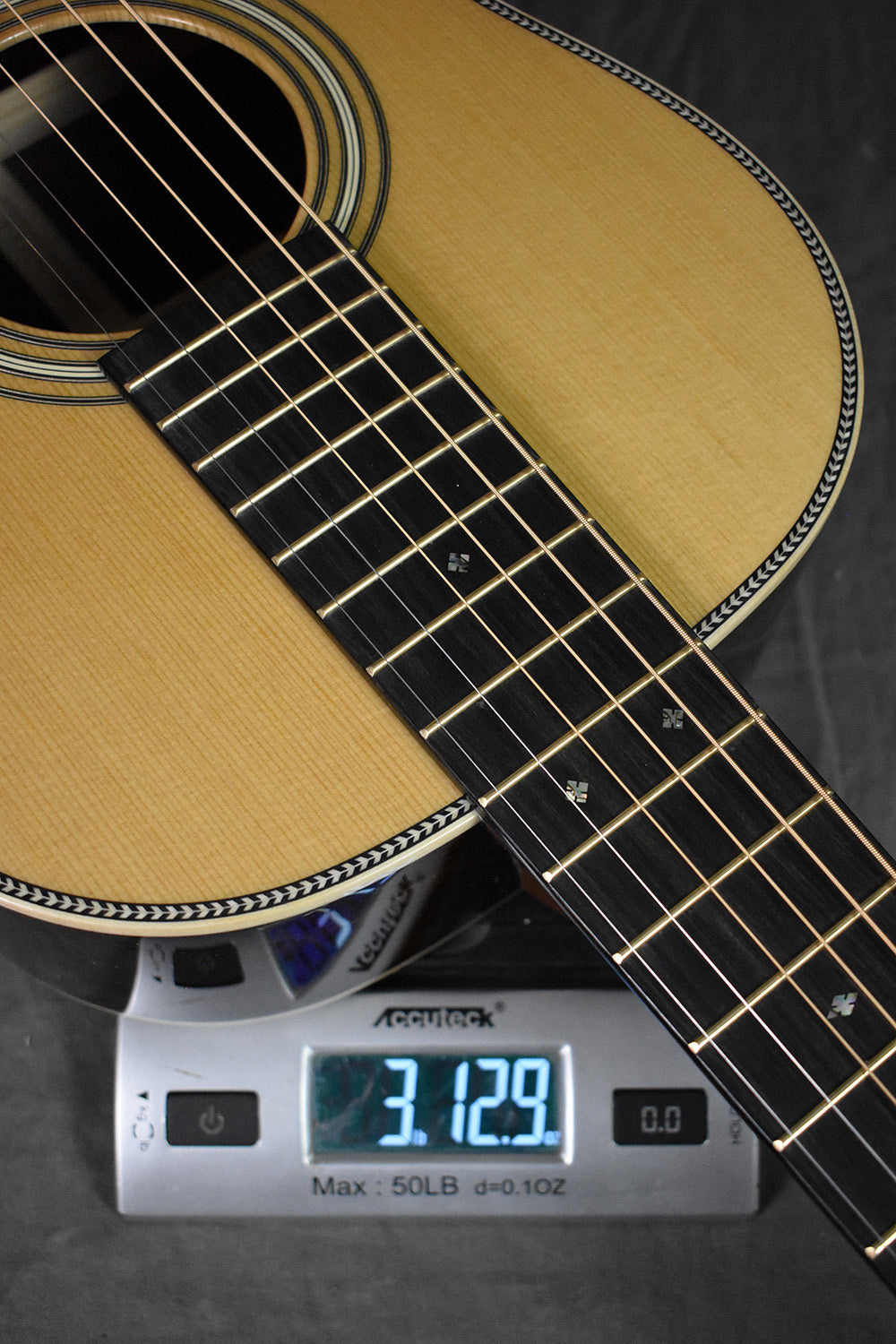 Martin 012-28 Modern Deluxe