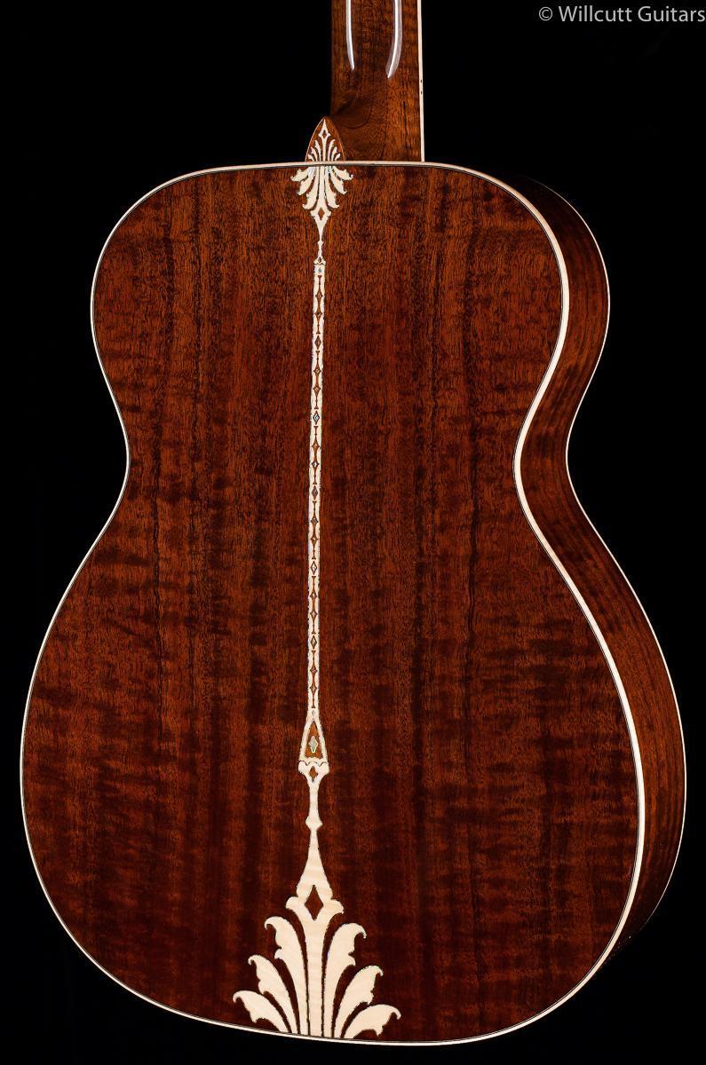 Martin Custom Shop 00 "The Ornamental" (557)