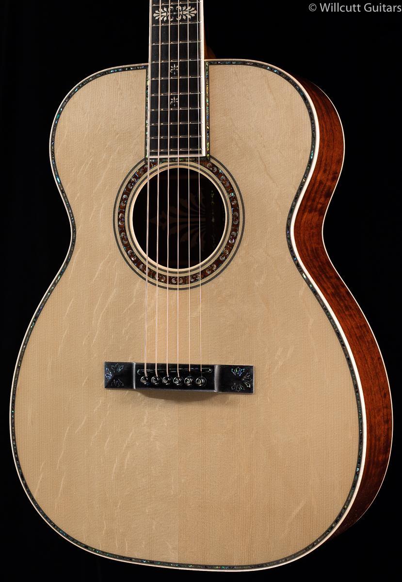 Martin Custom Shop 00 "The Ornamental" (557)