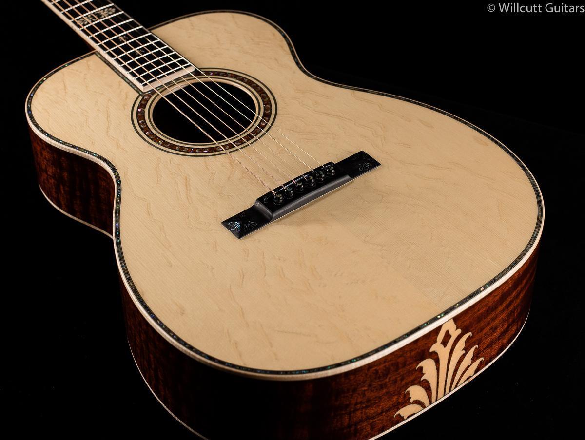 Martin Custom Shop 00 "The Ornamental" (557)