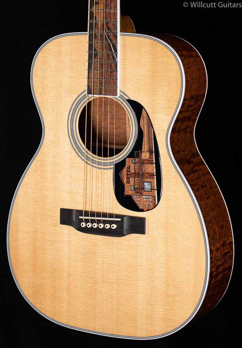 Martin Custom Shop 00 "Dark Desert Highway" (851)