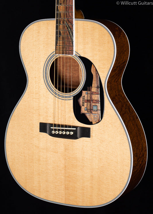 Martin Custom Shop 00-14 "Dark Desert Highway" (853)