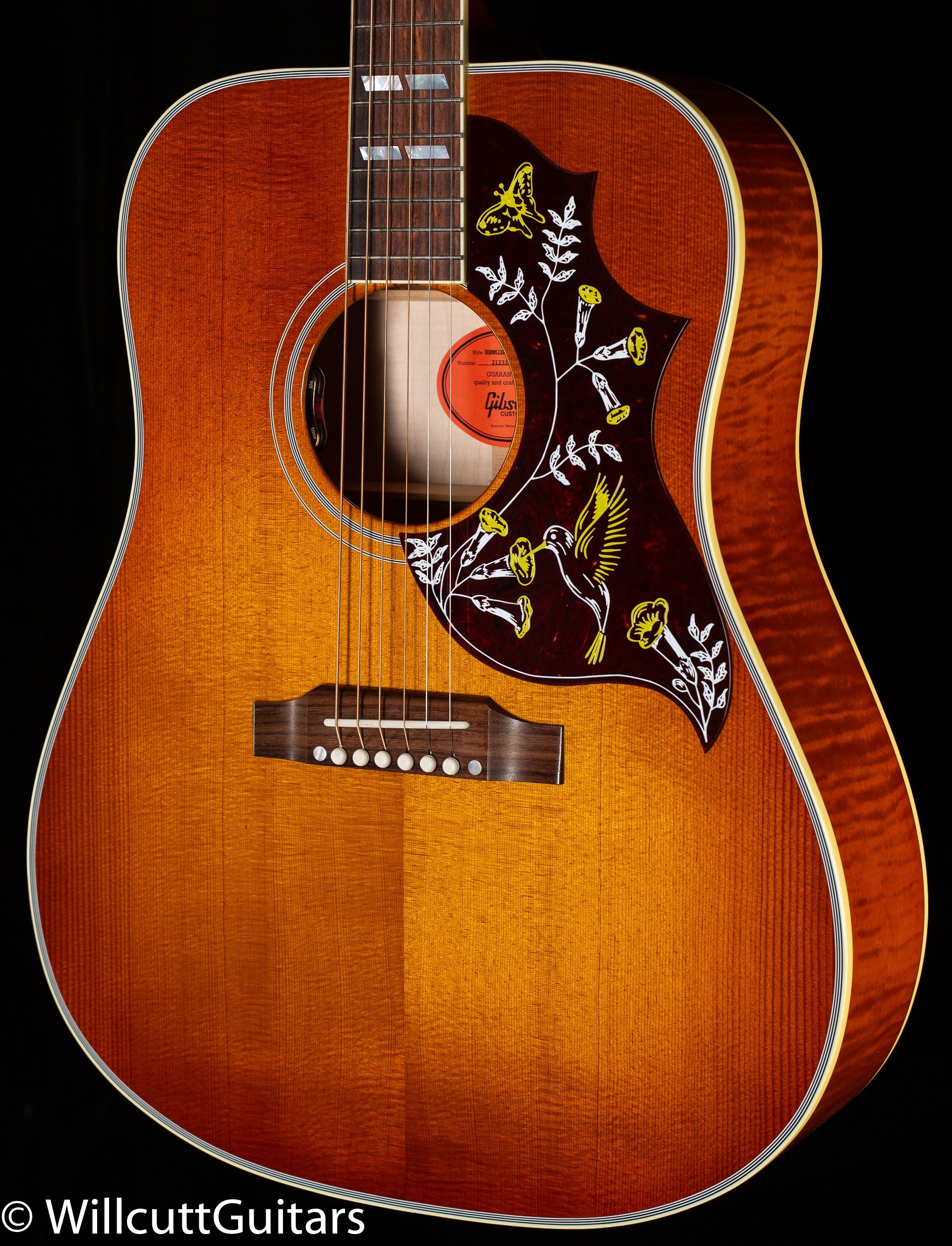 Gibson Hummingbird Maple Heritage Cherry Sunburst (368)