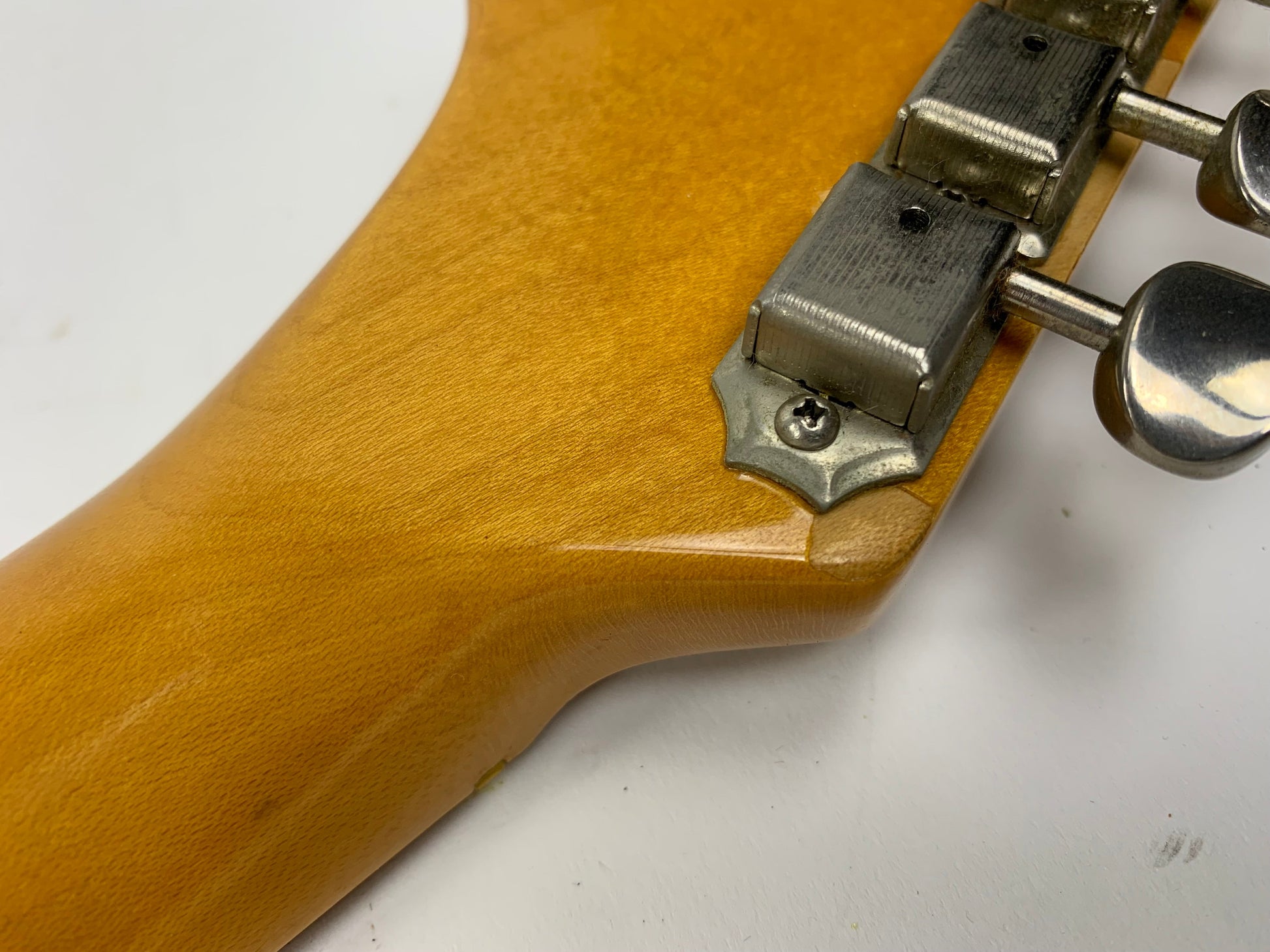 1982 Fender '57 American Vintage Reissue Fullerton Stratocaster 1957 Olympic “Vintage White” RED BOBBIN PICKUPS Very Early RI! AVRI