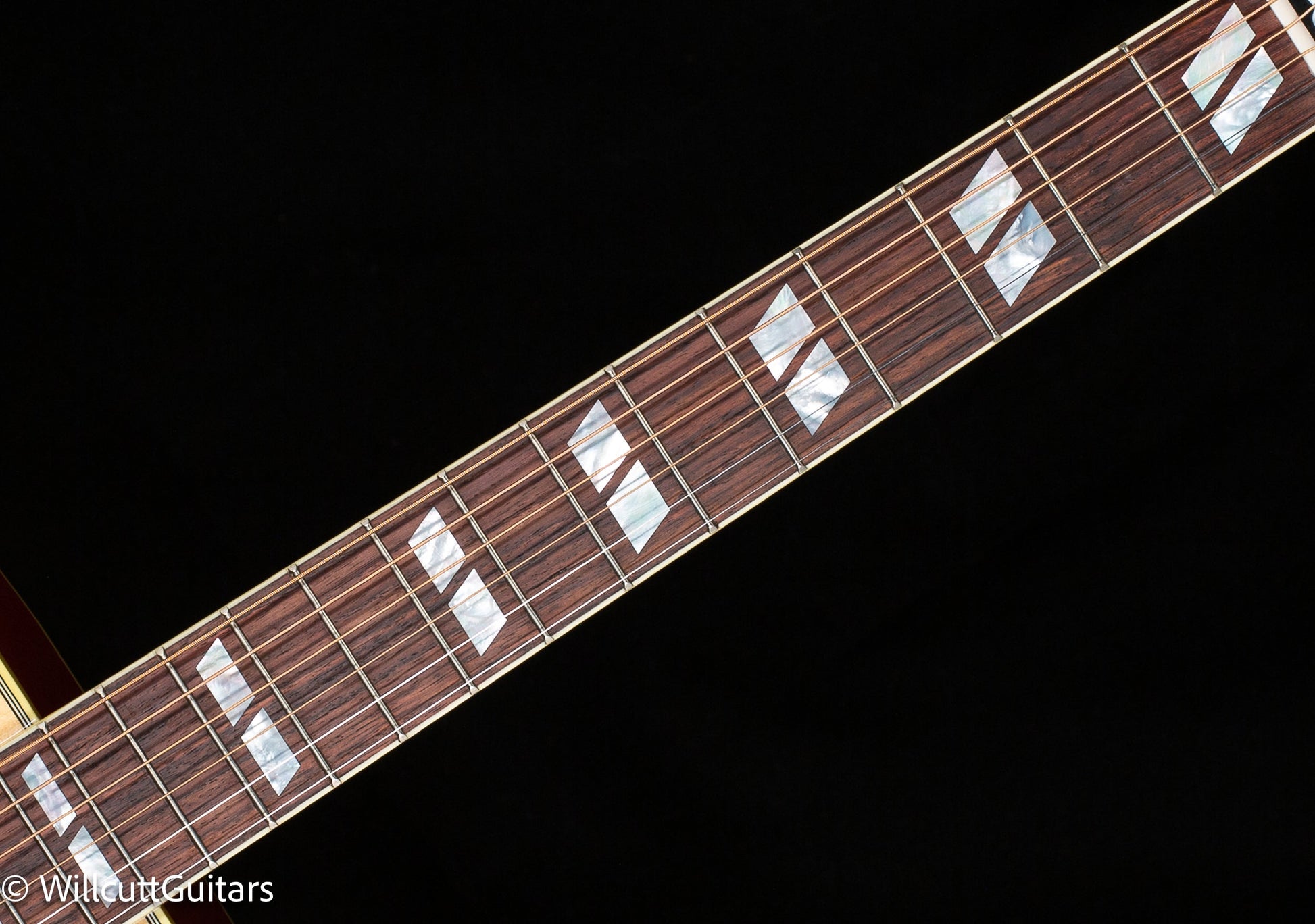 Gibson Dove Original Antique Natural (027)