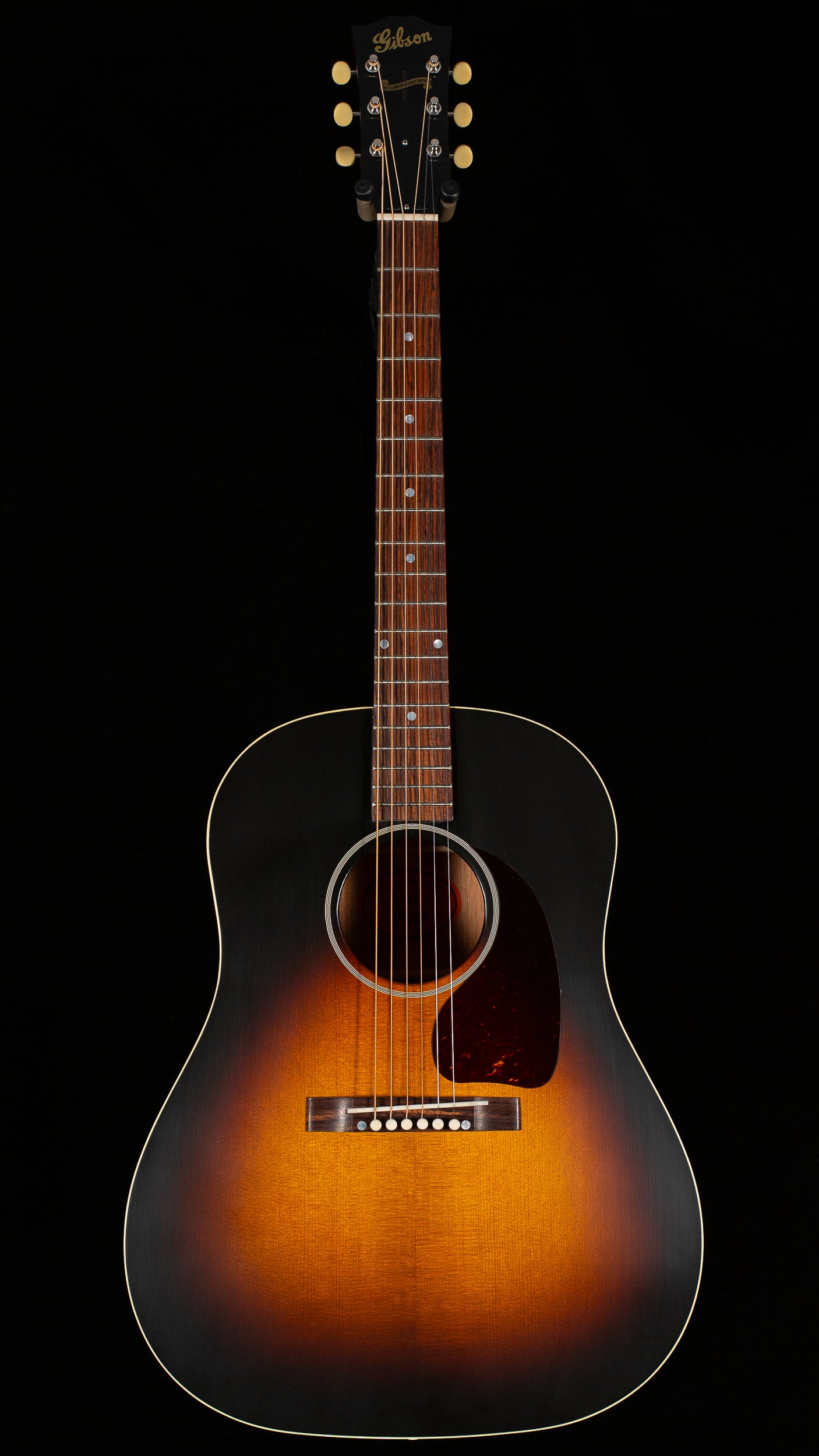 Gibson Custom Shop 1942 Banner J-45 Vintage Sunburst (031)