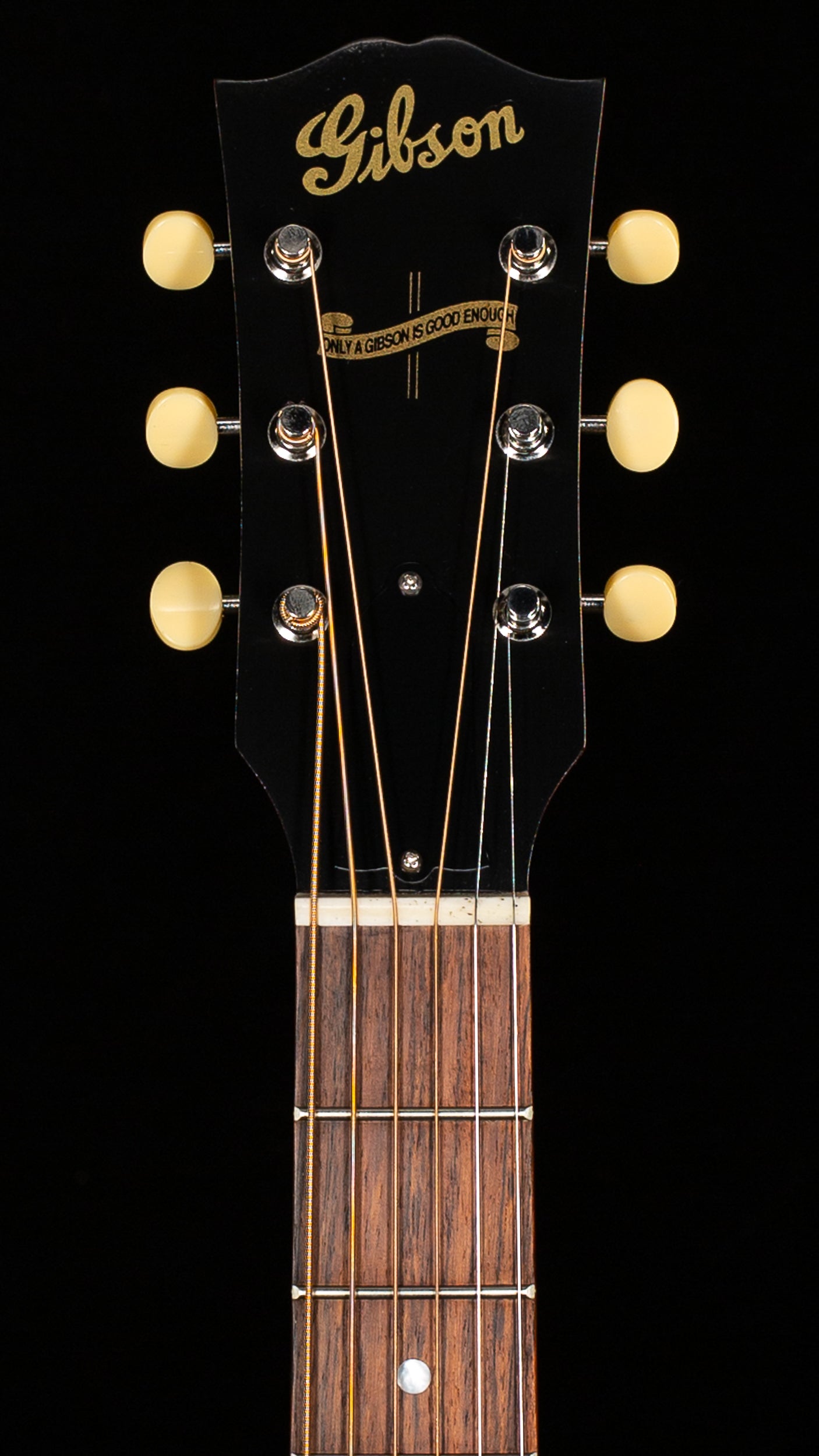 Gibson Custom Shop 1942 Banner J-45 Vintage Sunburst (031)