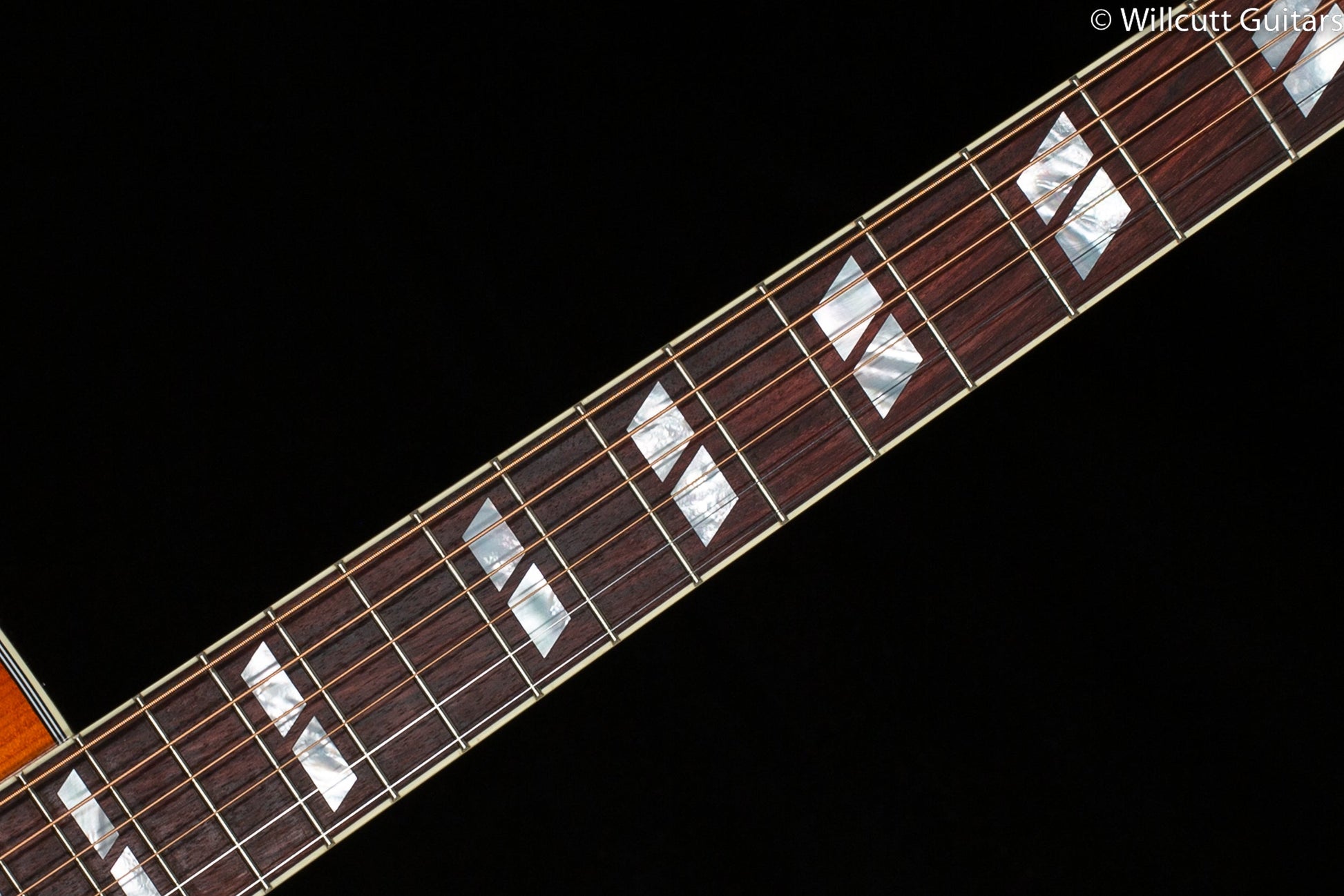 Gibson Hummingbird Original Heritage Cherry Sunburst Red Spruce Top (066)