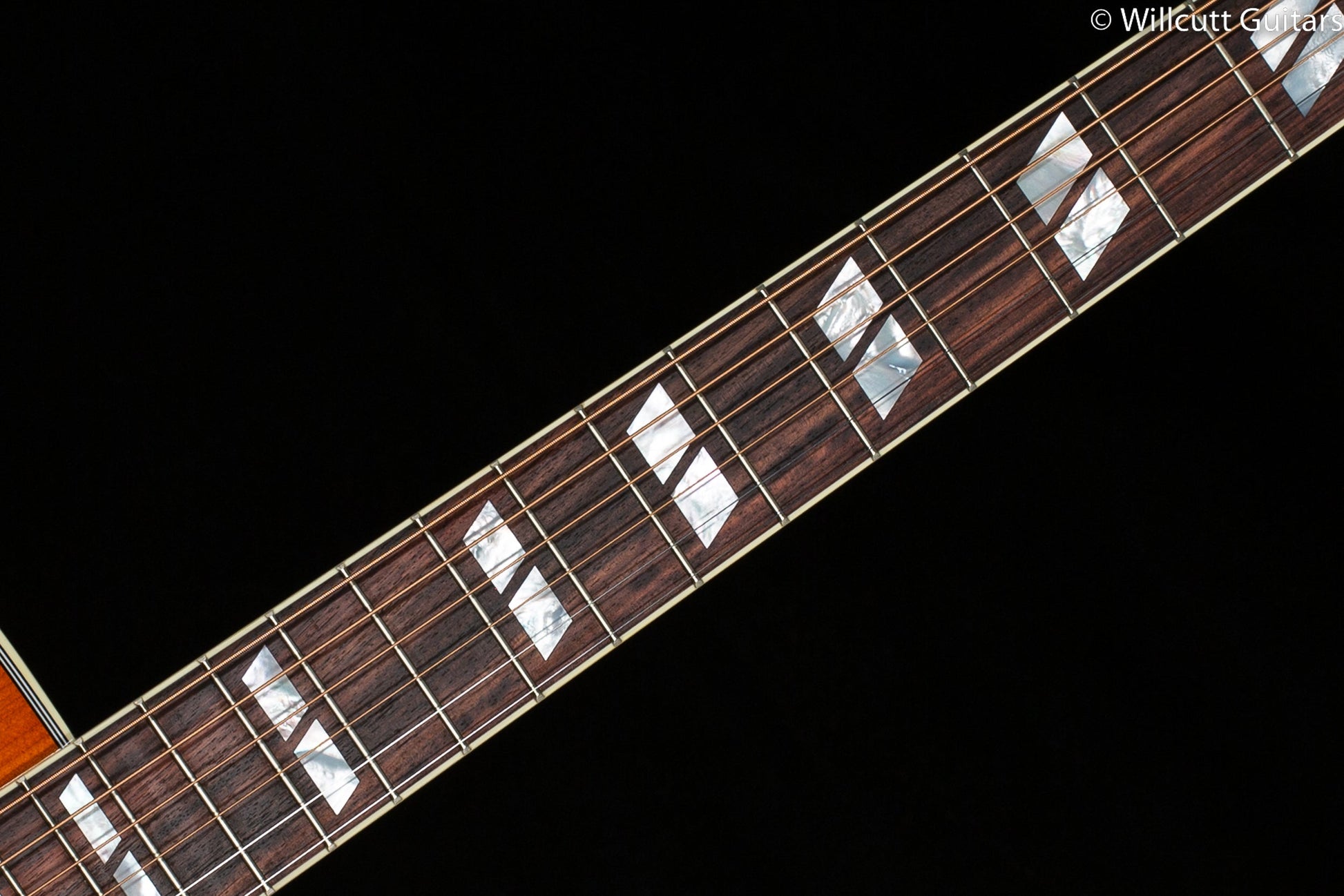 Gibson Custom Shop Willcutt Exclusive Hummingbird Original Heritage Cherry Sunburst Red Spruce Top (069)