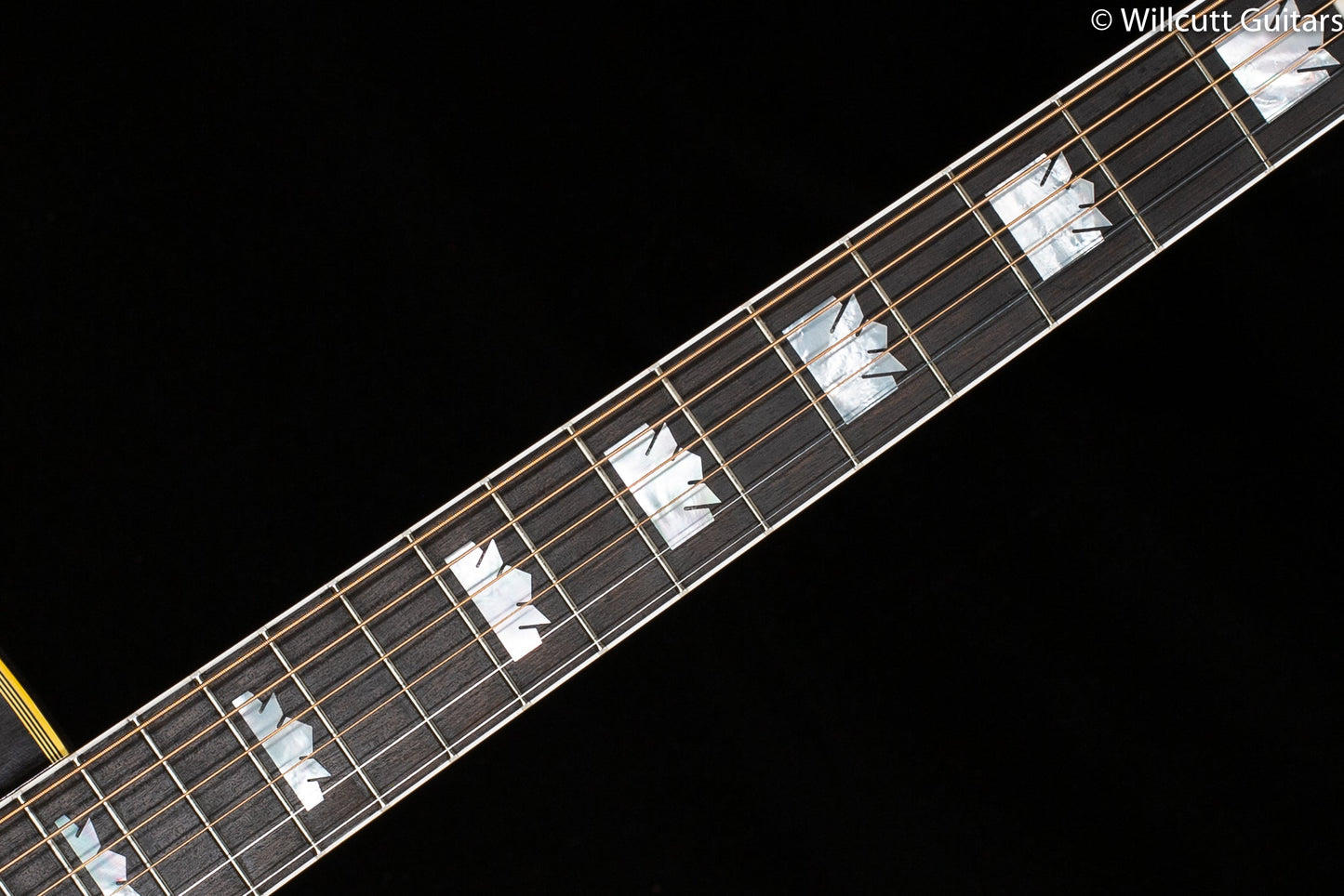 Gibson Custom Shop Pre-War SJ-200 Rosewood Vintage Sunburst