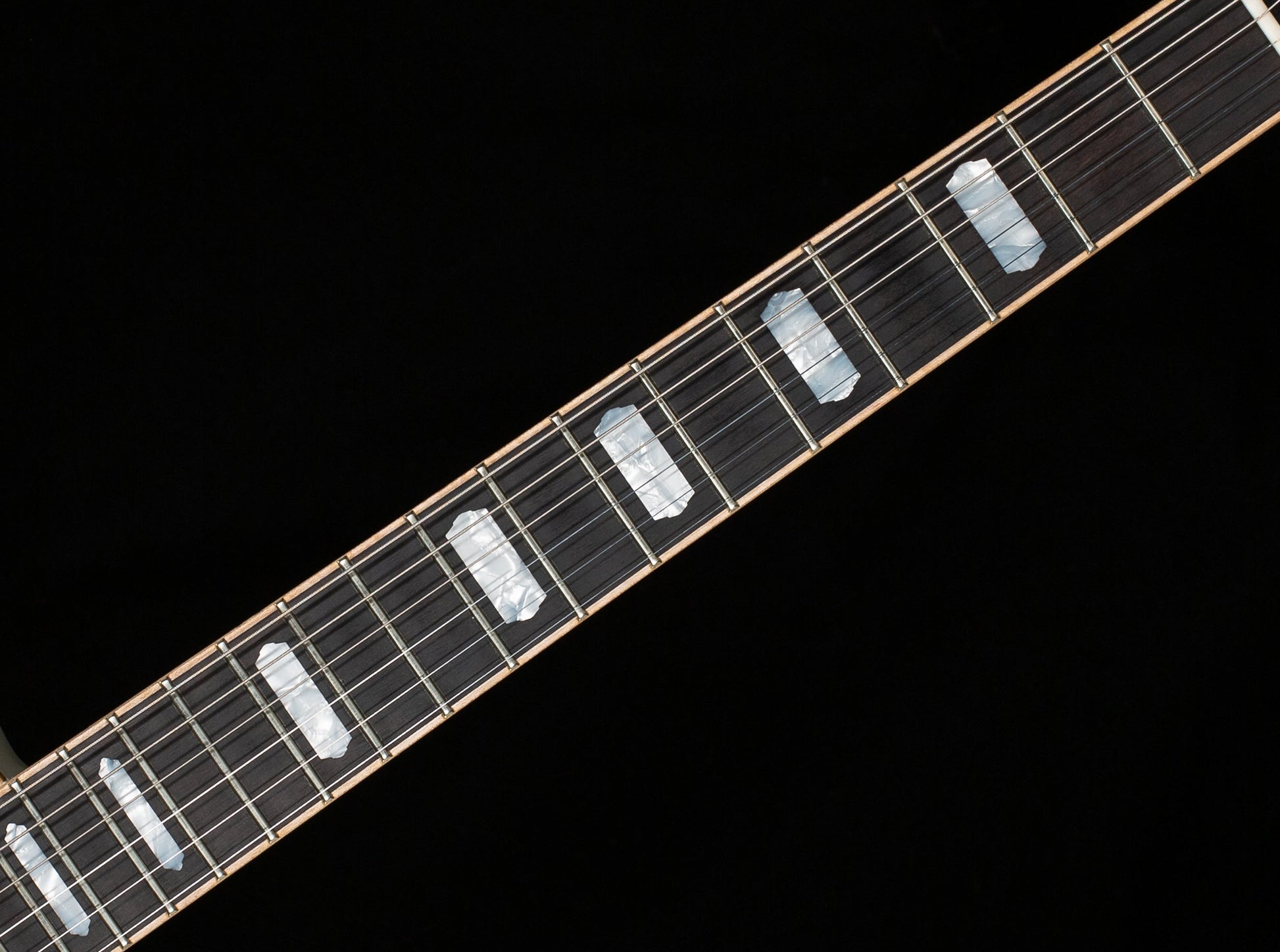 Knaggs Influence Kenai T Crème (253)