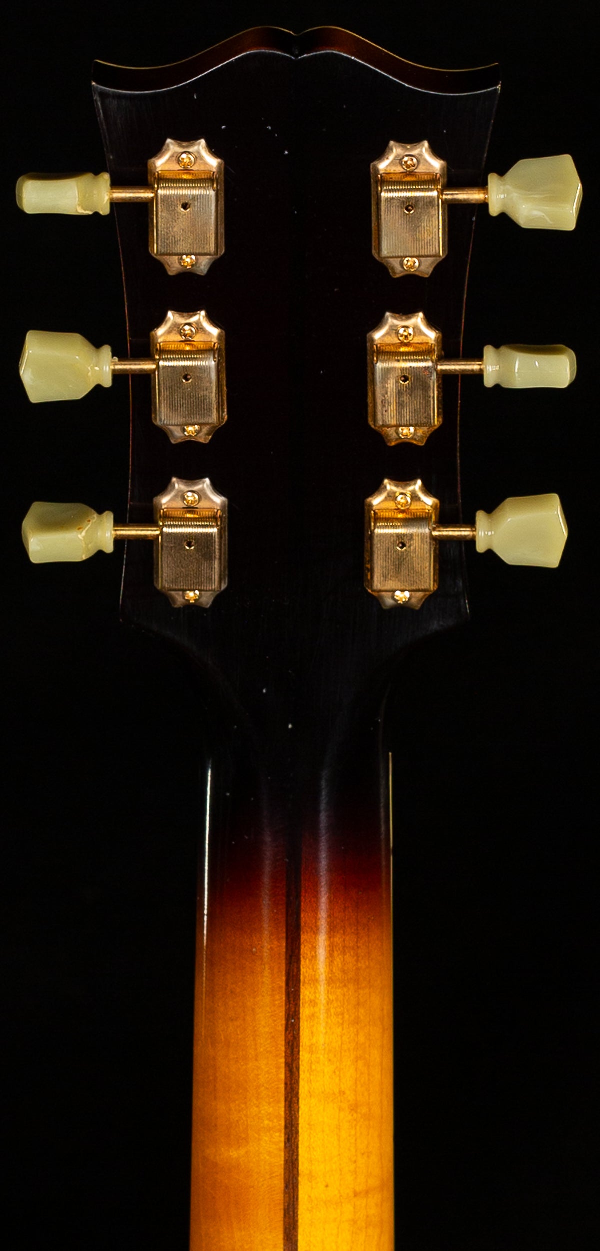 Gibson Custom Shop 1957 SJ-200 Murphy Lab Light Aged Vintage Sunburst (064)