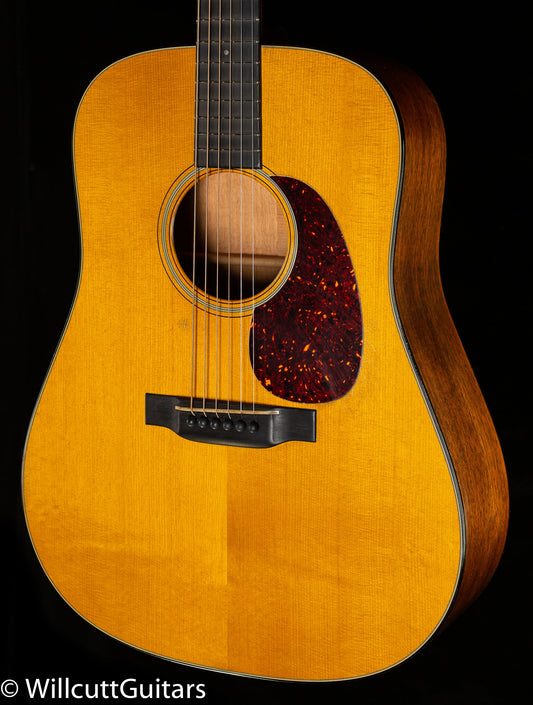 Martin D-18 Authentic 1939 VTS Aged (303)