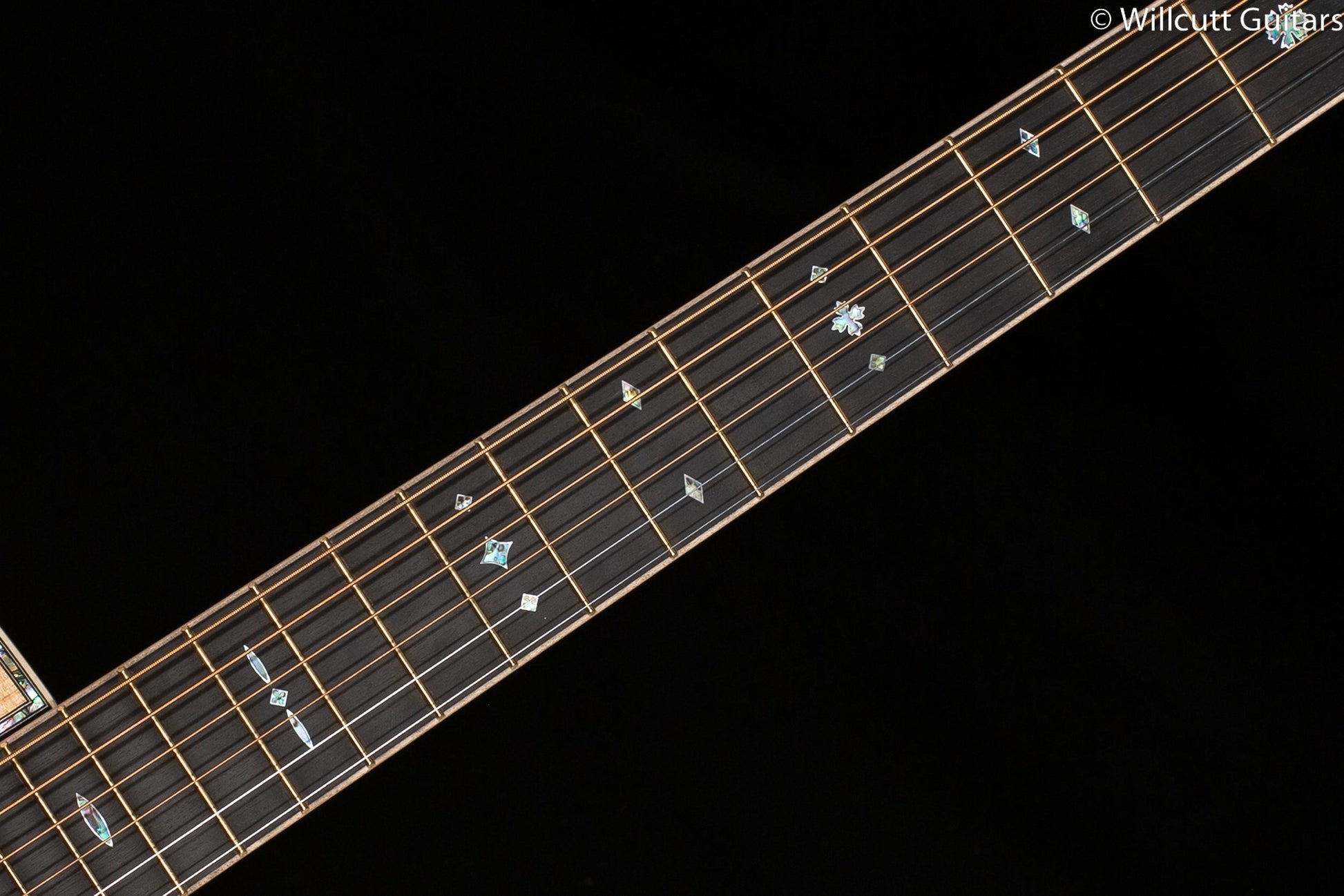 Martin D-45 Modern Deluxe (715)