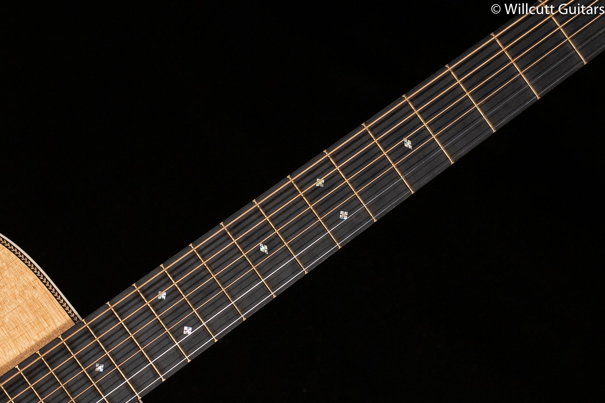 Martin 00-28 Modern Deluxe (549)