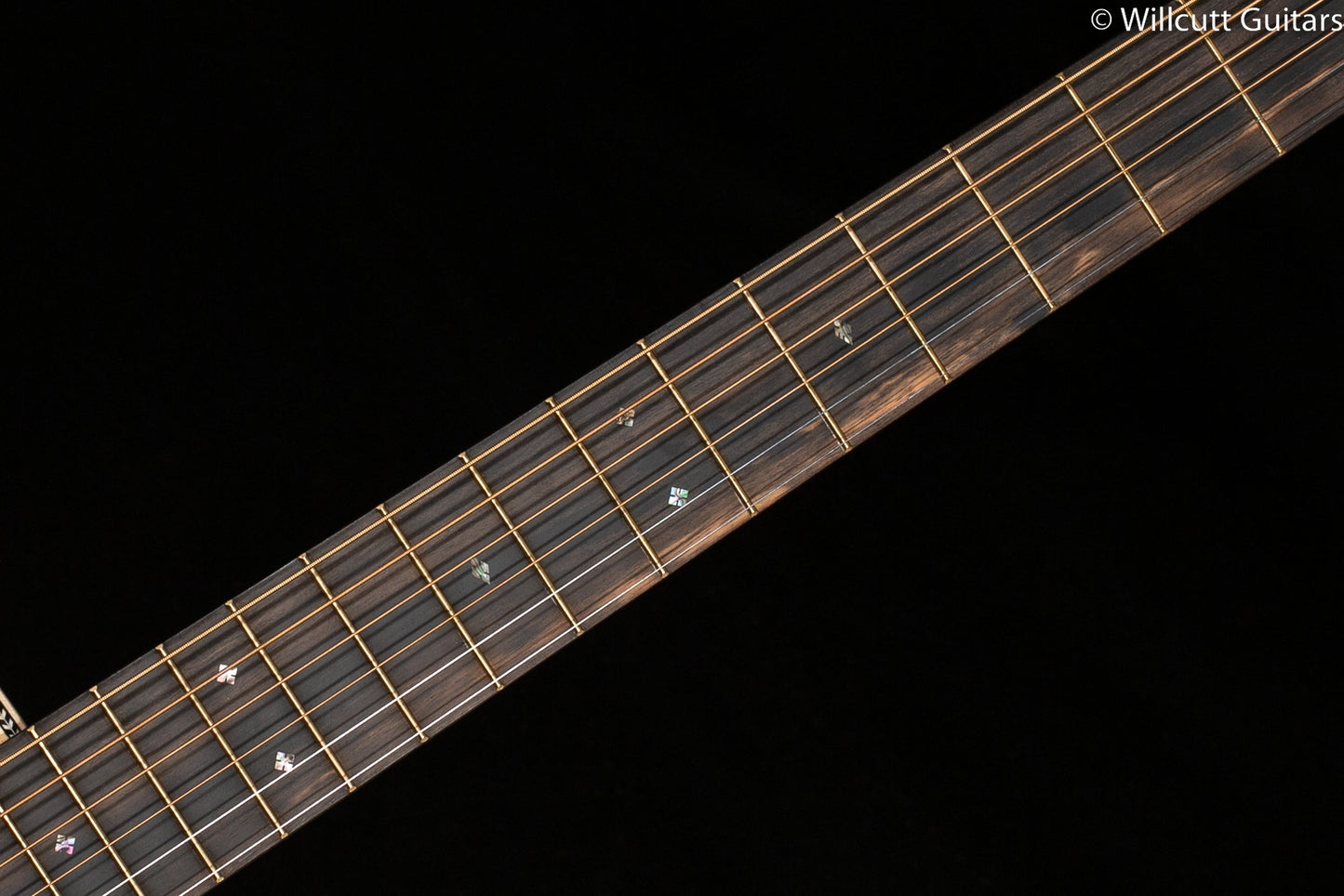 Martin D-28E Modern Deluxe (343)