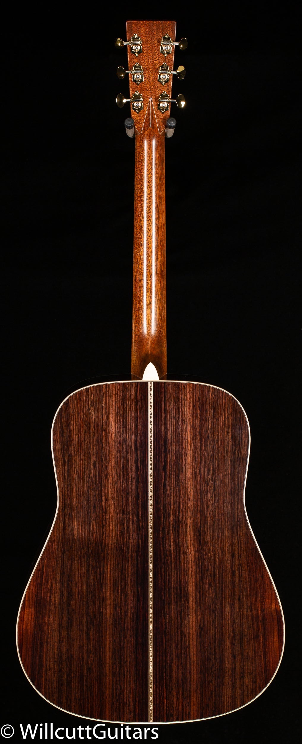 Martin D-28 Modern Deluxe (057)