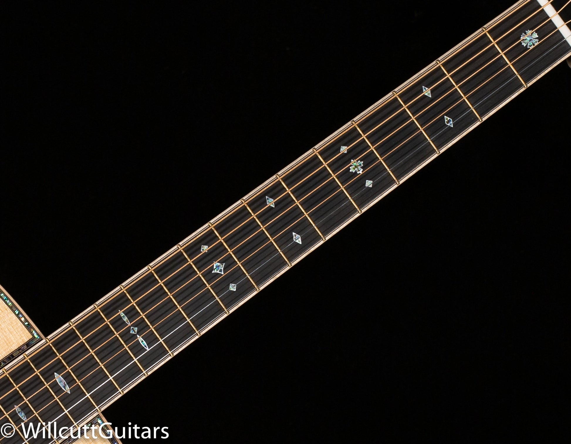 Martin D-42 Modern Deluxe (970)