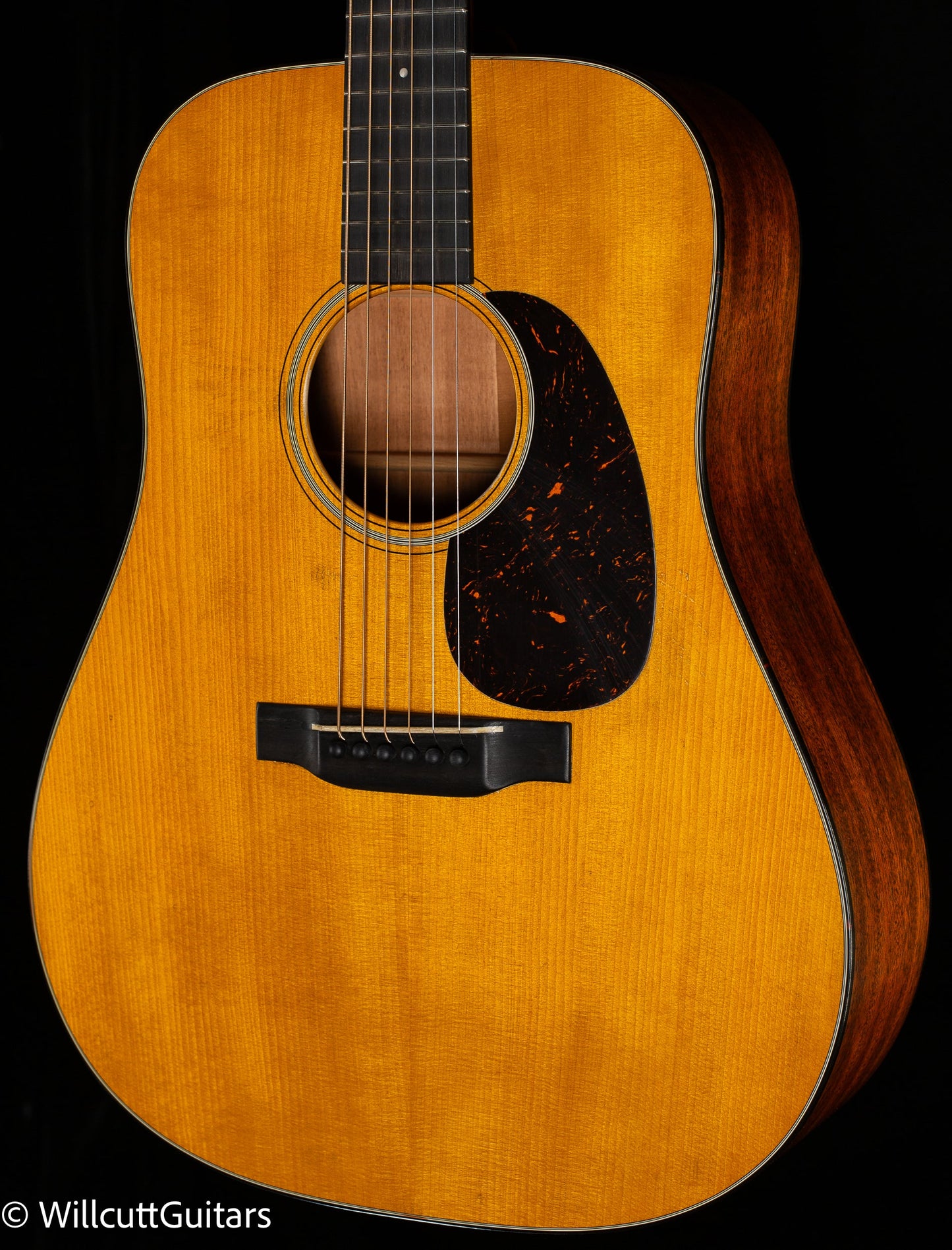 Martin D-18 Authentic 1937 VTS Aged  (220)