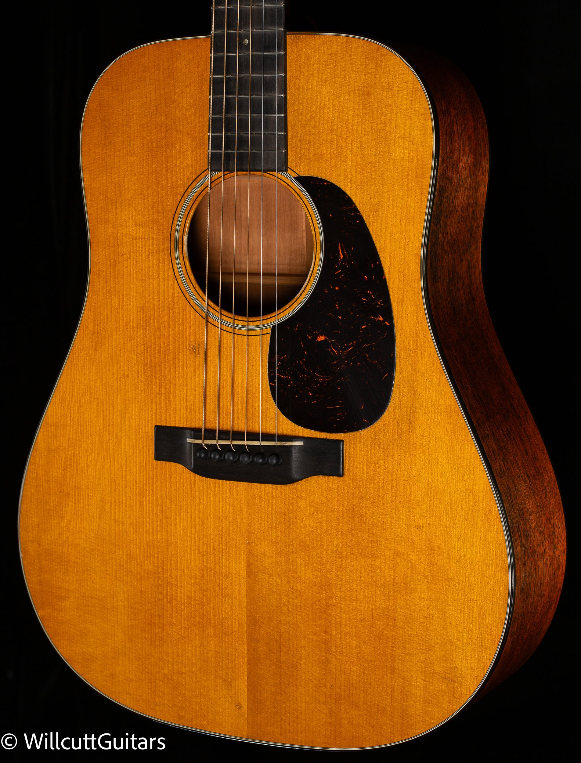 Martin D-18 Authentic 1937 VTS Aged (221)
