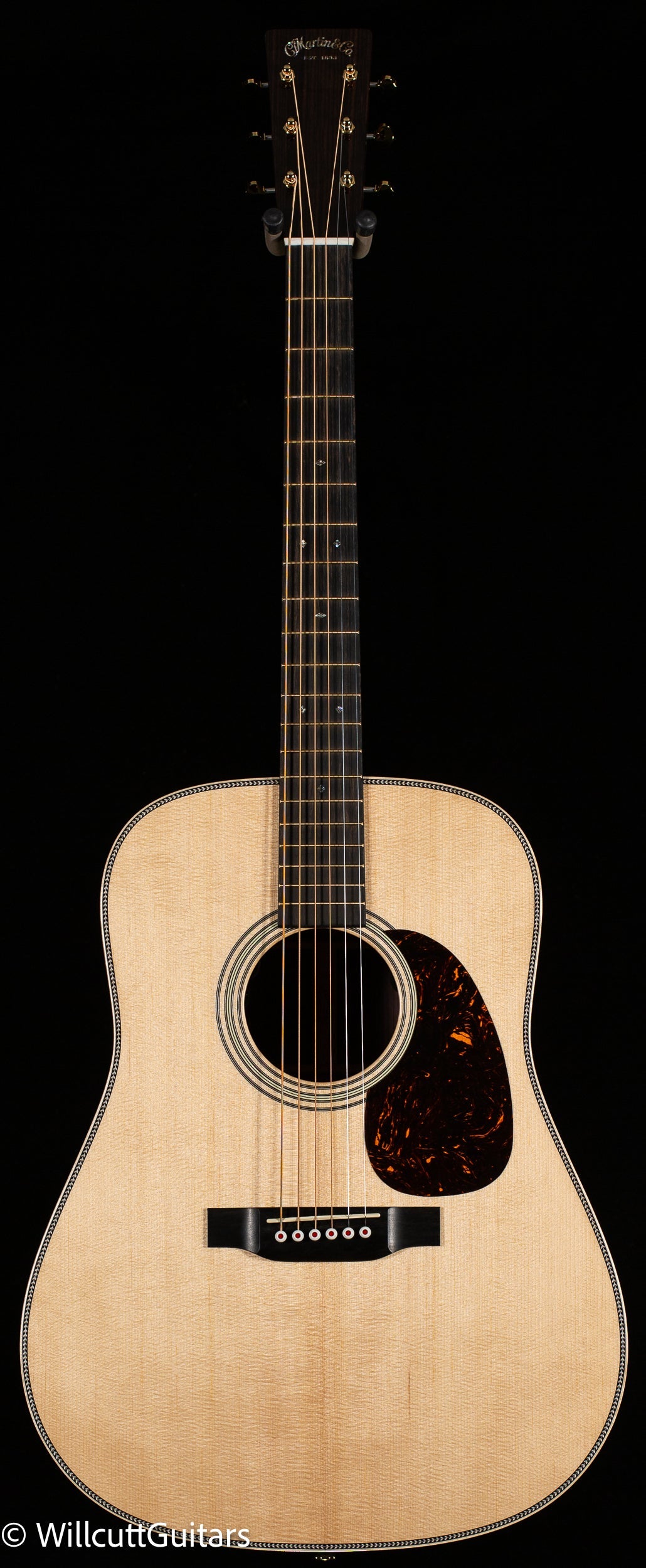 Martin D-28E Modern Deluxe (525)