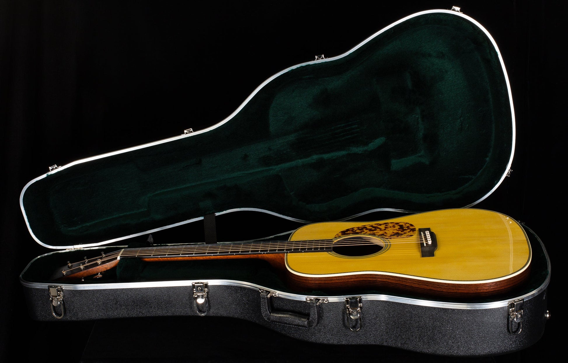 Martin Custom Shop 28 Style Dreadnought Willcutt Exclusive Large Soundhole Adirondack (257)