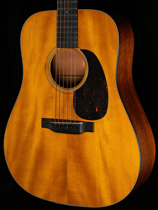 Martin D-18 Authentic 1937 VTS Aged (753)