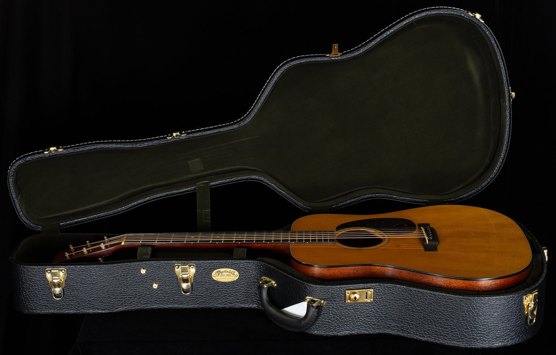 Martin D-18 Authentic 1937 VTS Aged (330)