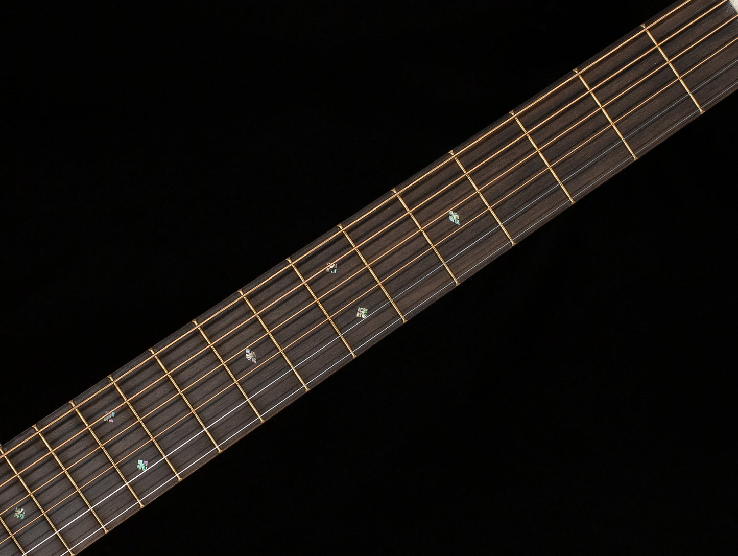 Martin D-28E Modern Deluxe (200)