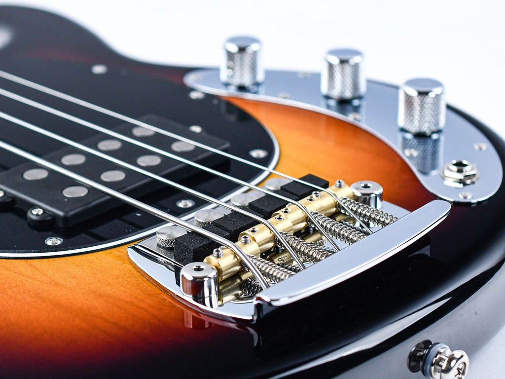 Music Man Pino Palladino Stingray 79