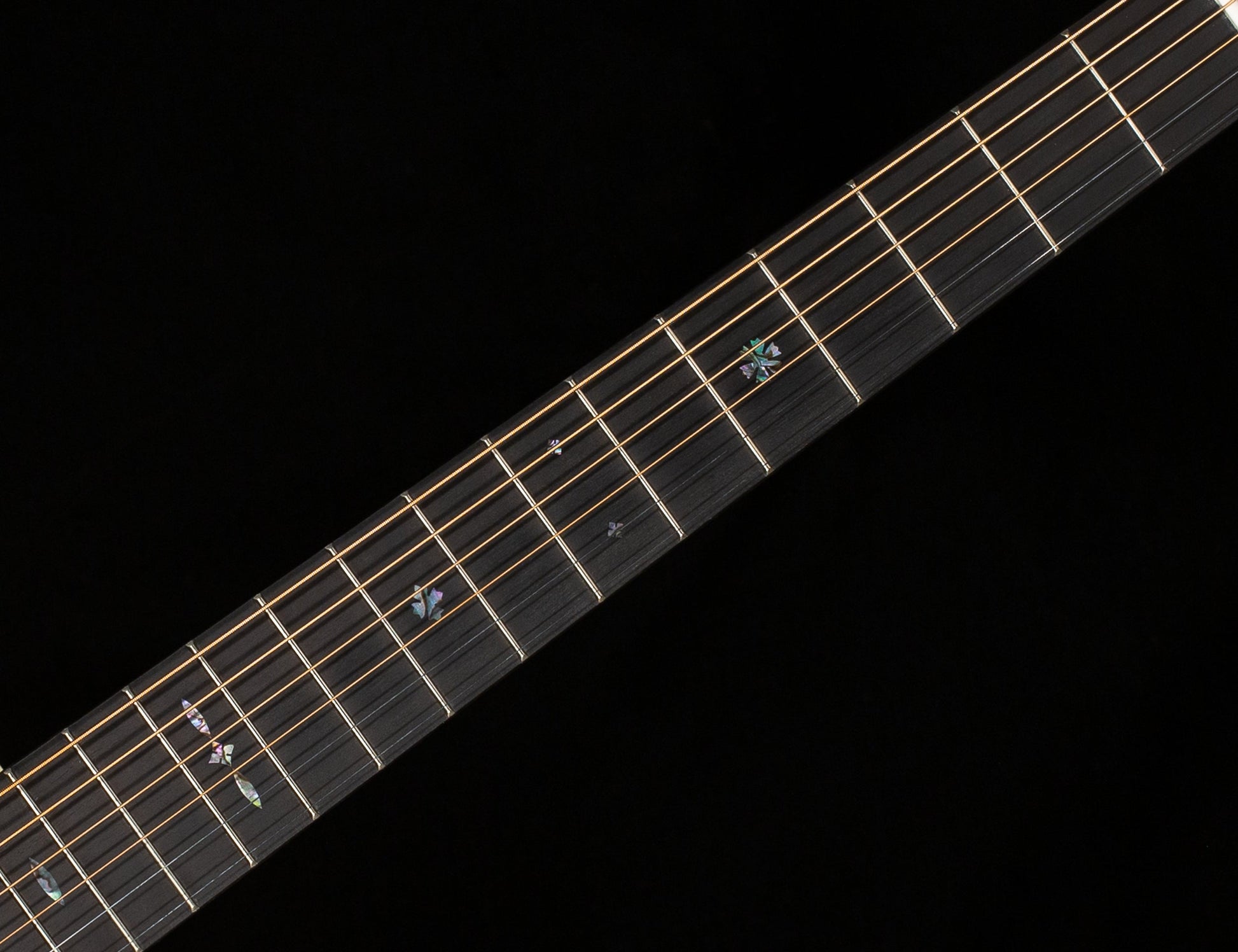 Martin 000-EC 30th Anniversary (172)